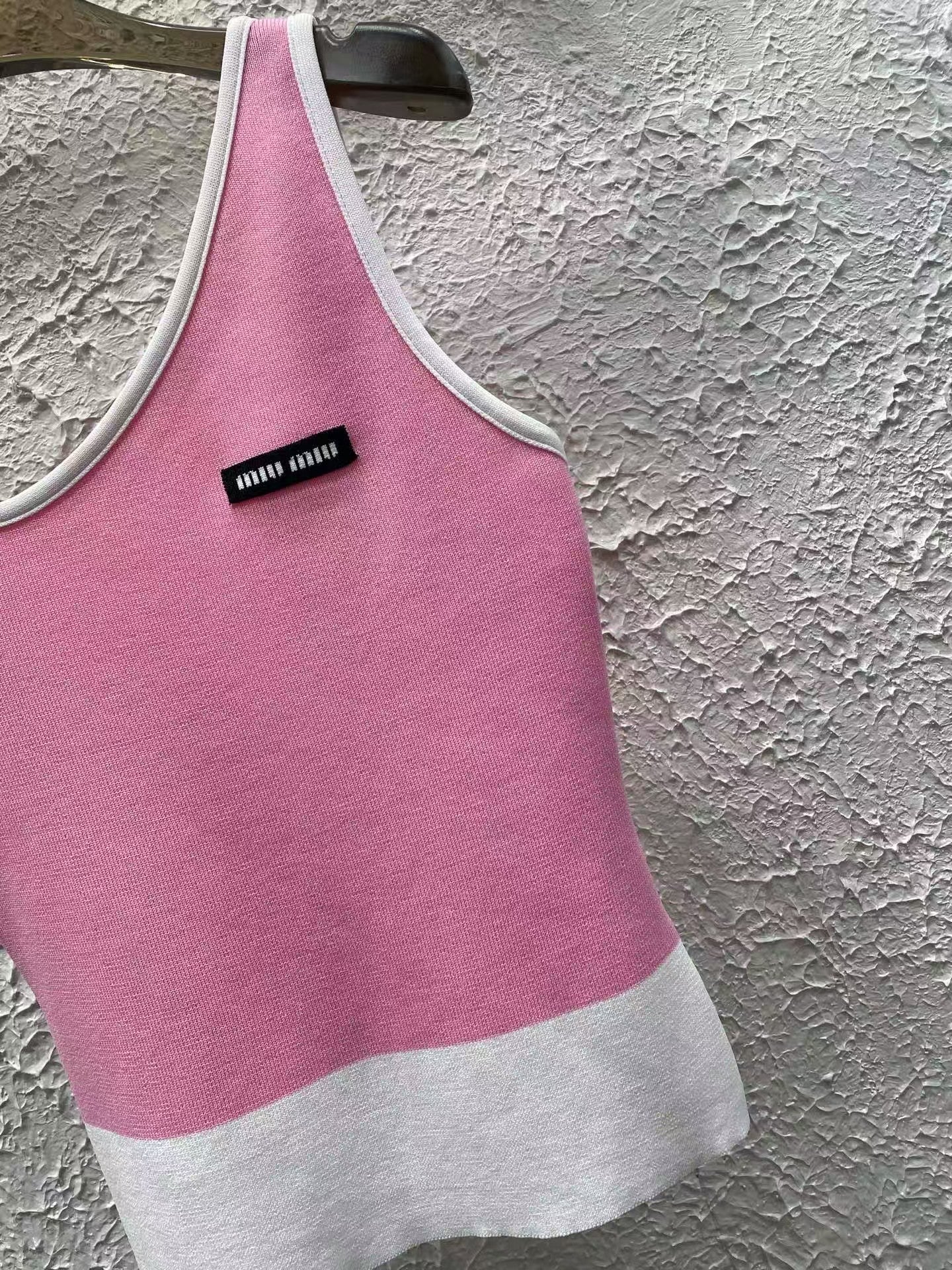 25 nouvelles bretelles tricotées à épaules obliques de printemps