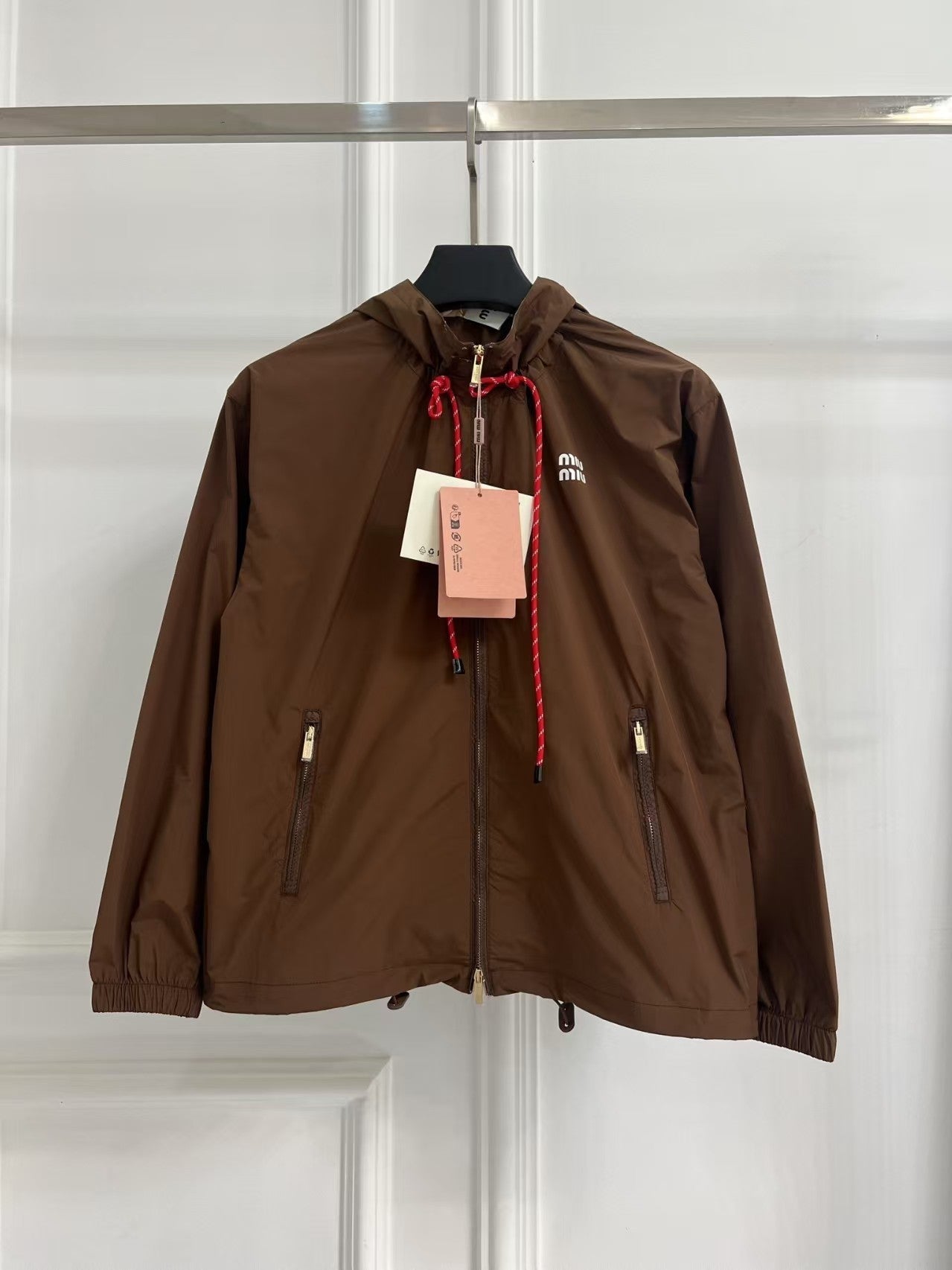 Coupe-vent à capuche New Letter de début de printemps 25