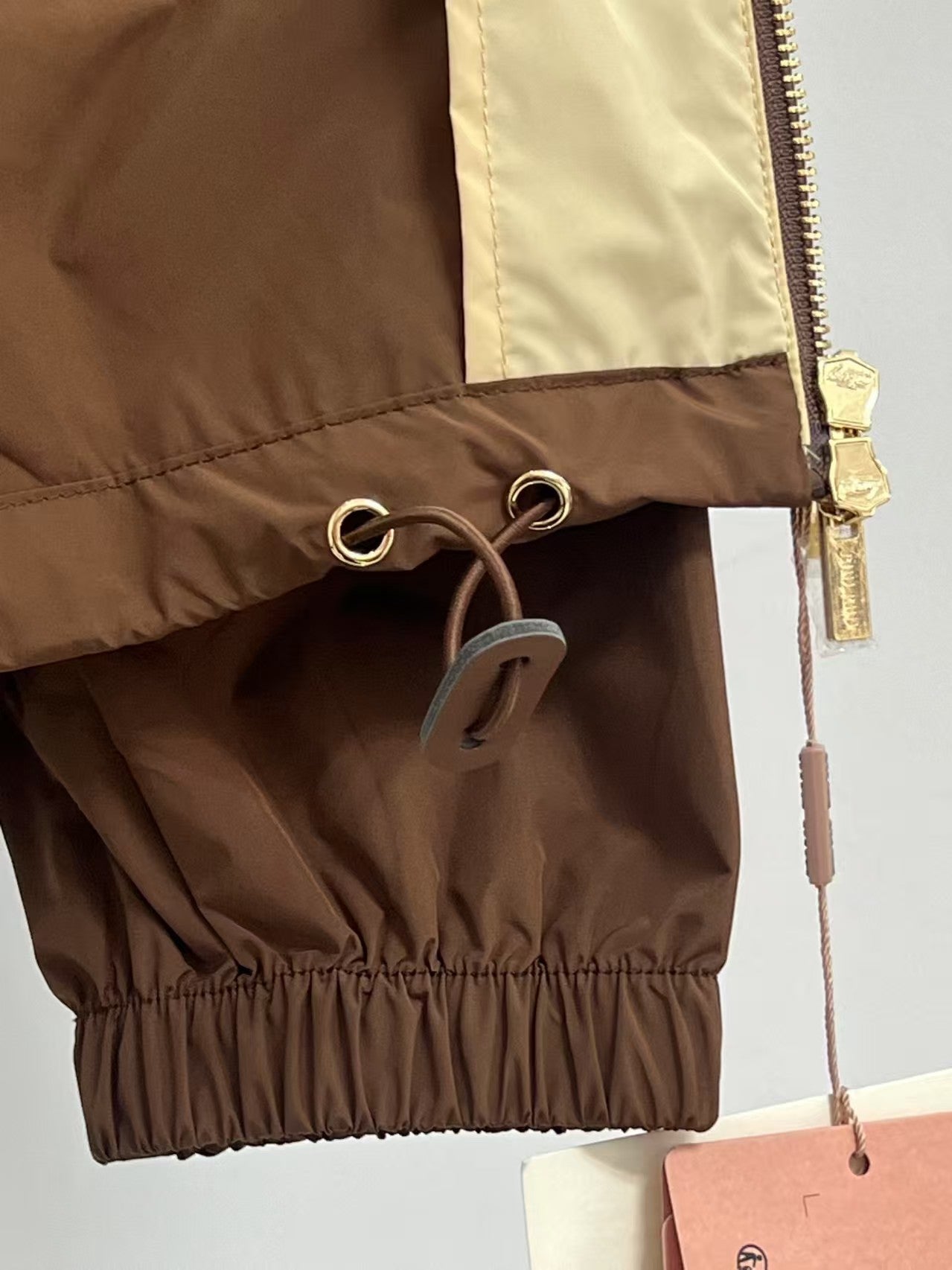 Coupe-vent à capuche New Letter de début de printemps 25