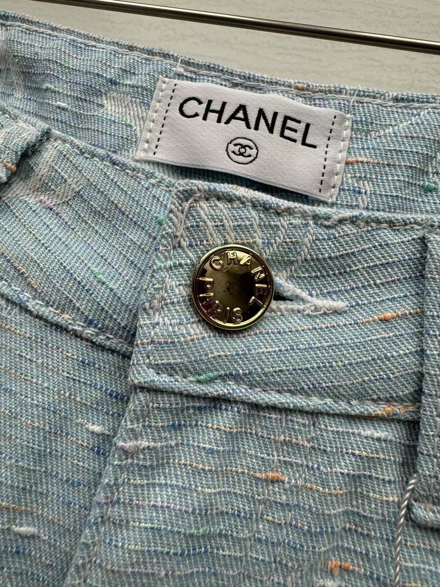 Jean droit 25ss à imprimé jacquard sur toute la surface