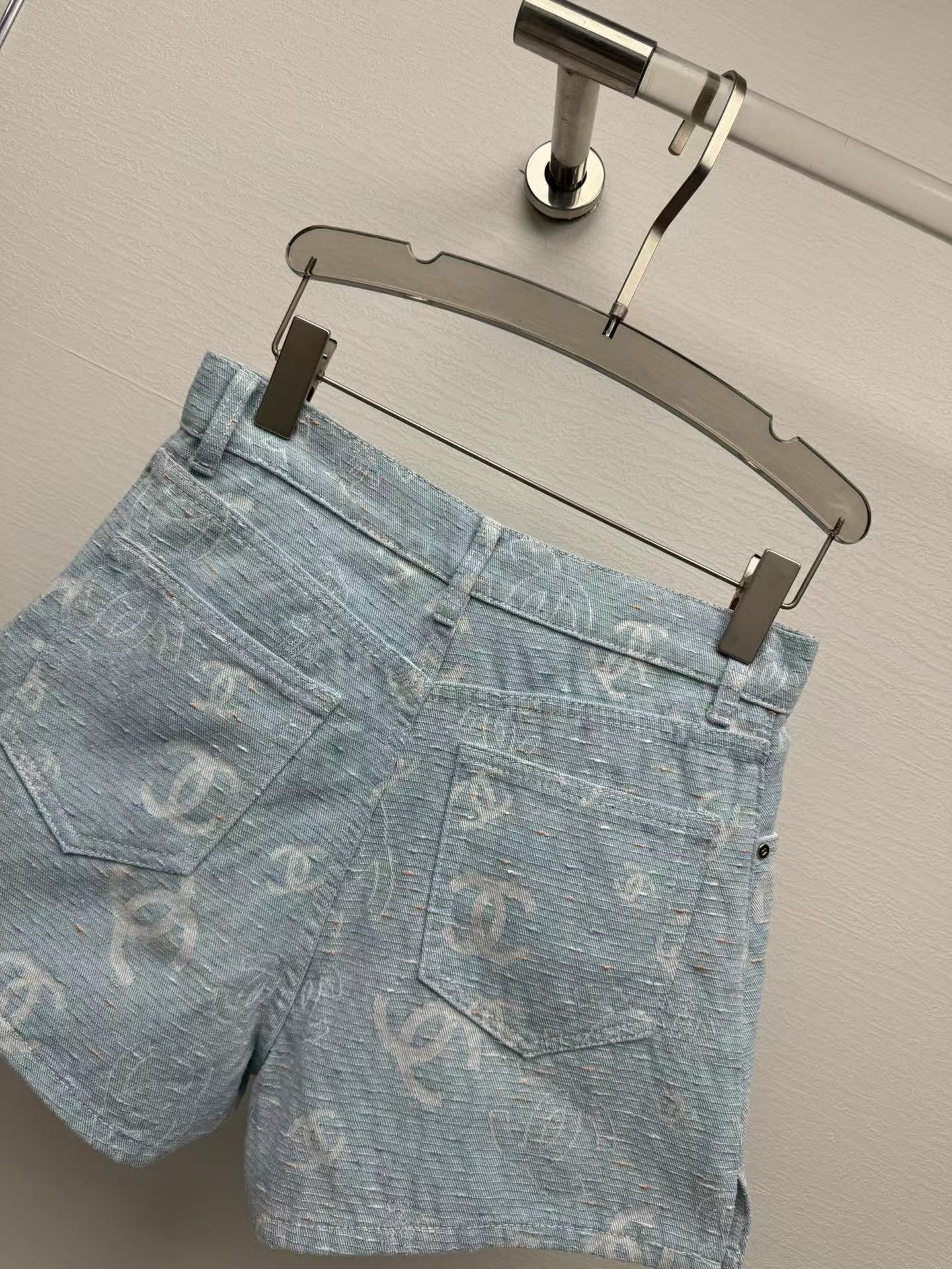 Short en jean à imprimé jacquard 25ss