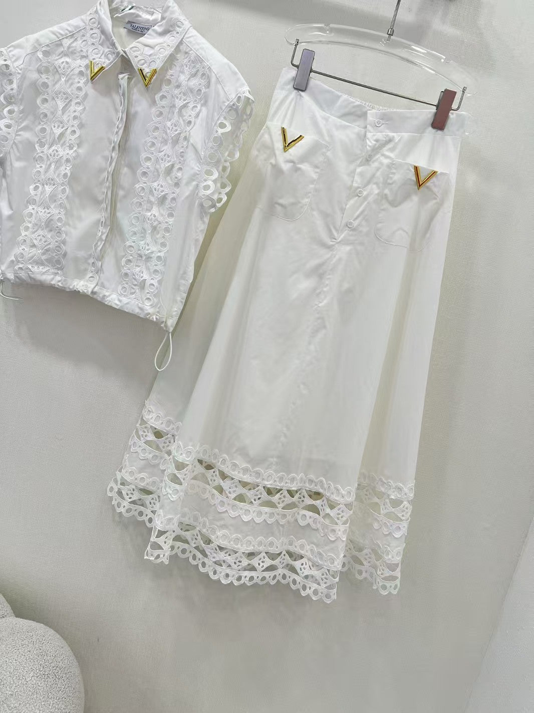 25 costumes creux à fleurs hydrosolubles à revers du début du printemps