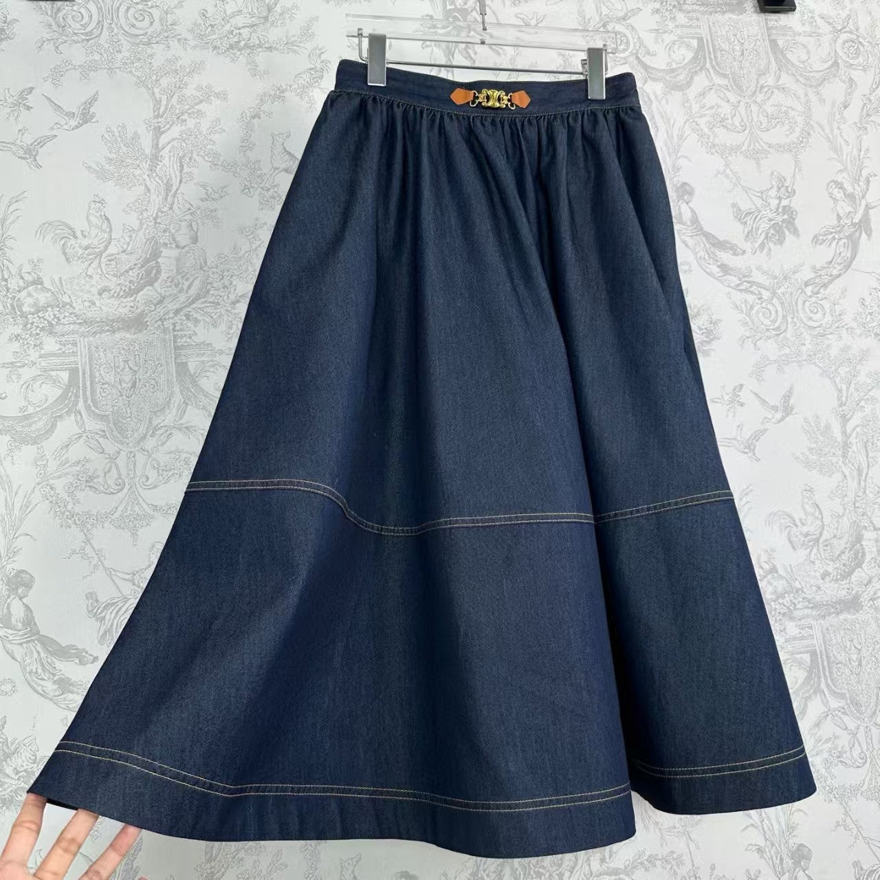 25 Jupe longue évasée en jean tendance pour le début du printemps