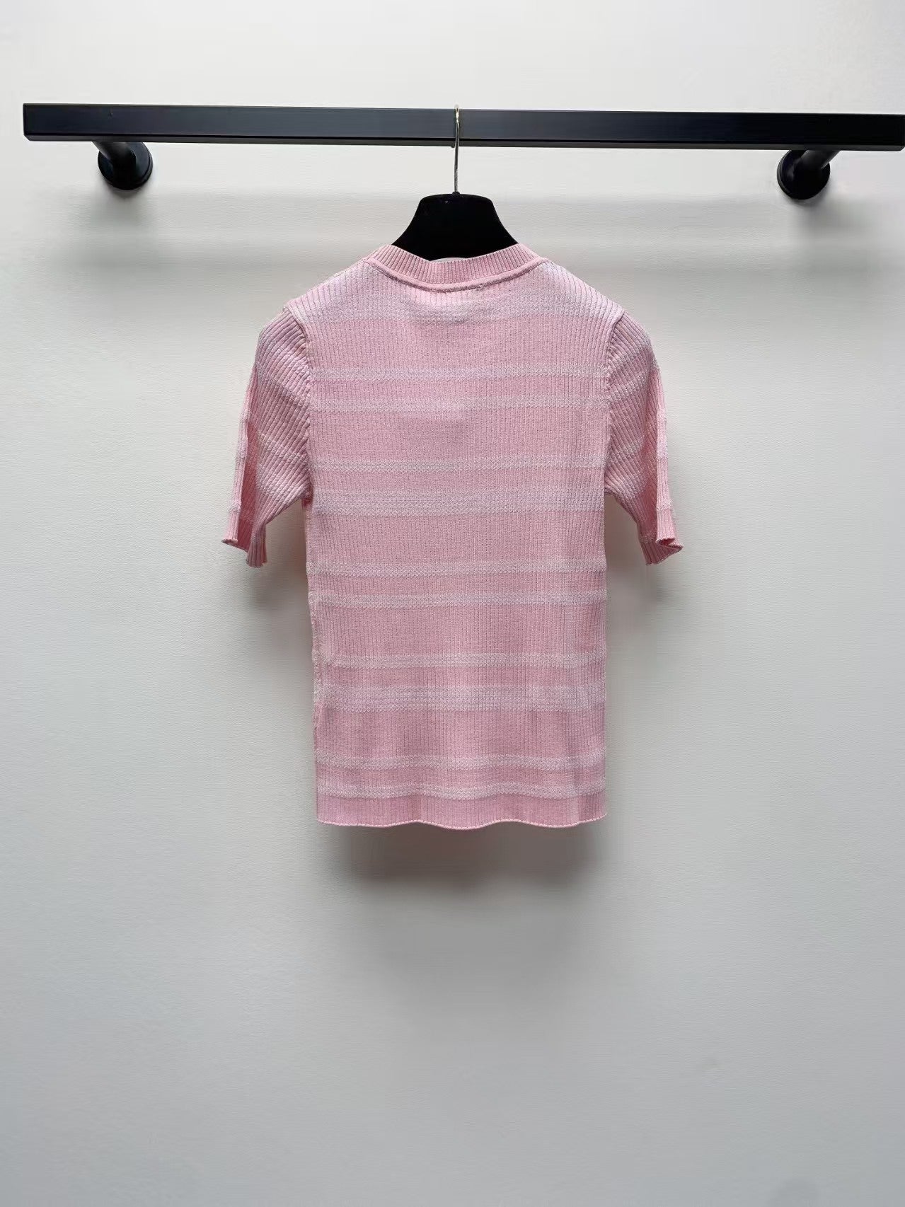 25 nouveaux pulls tricotés à rayures et col rond à manches courtes pour le printemps et l'été