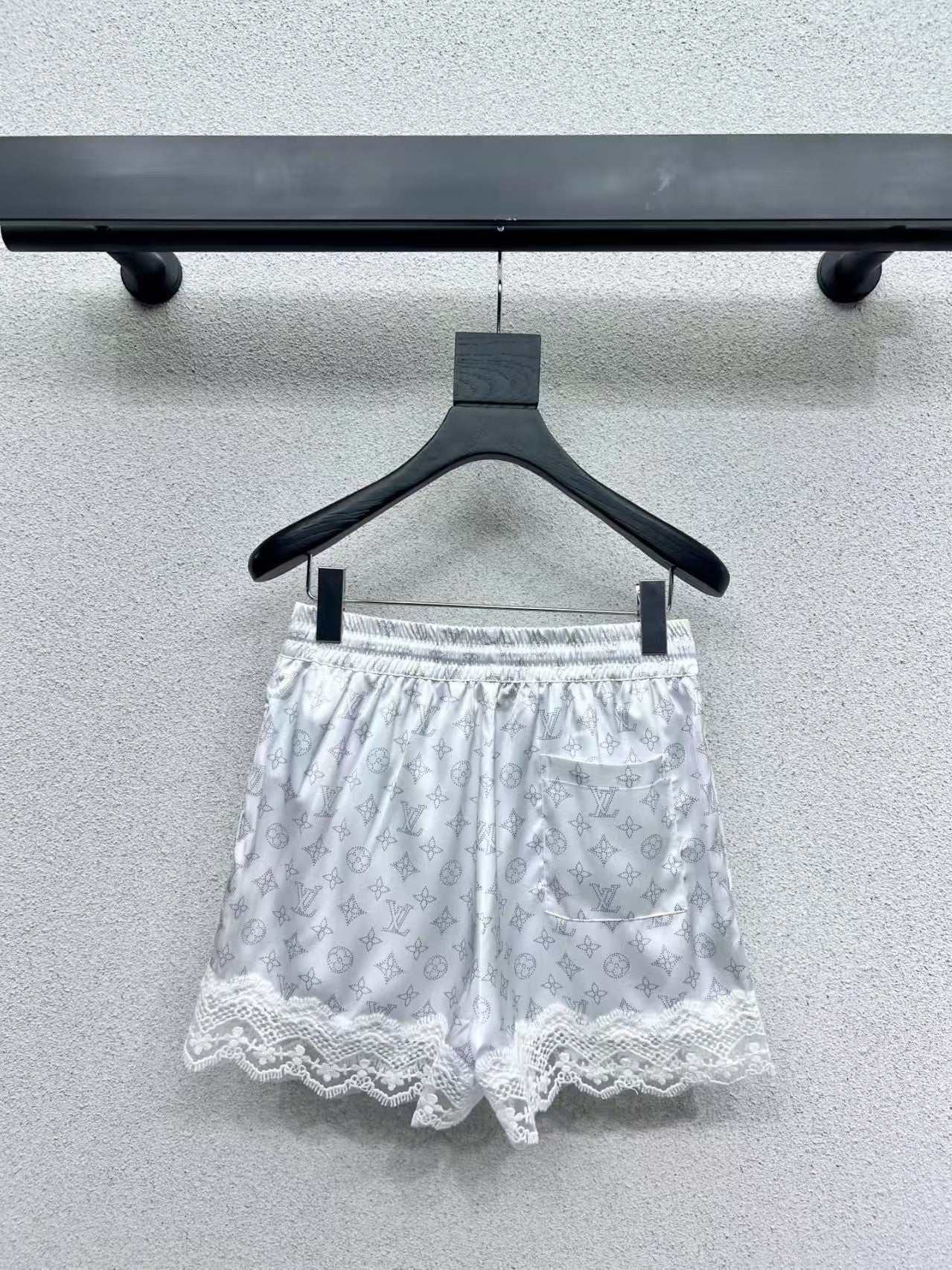 Chemise à fleurs 25ss, costume élégant