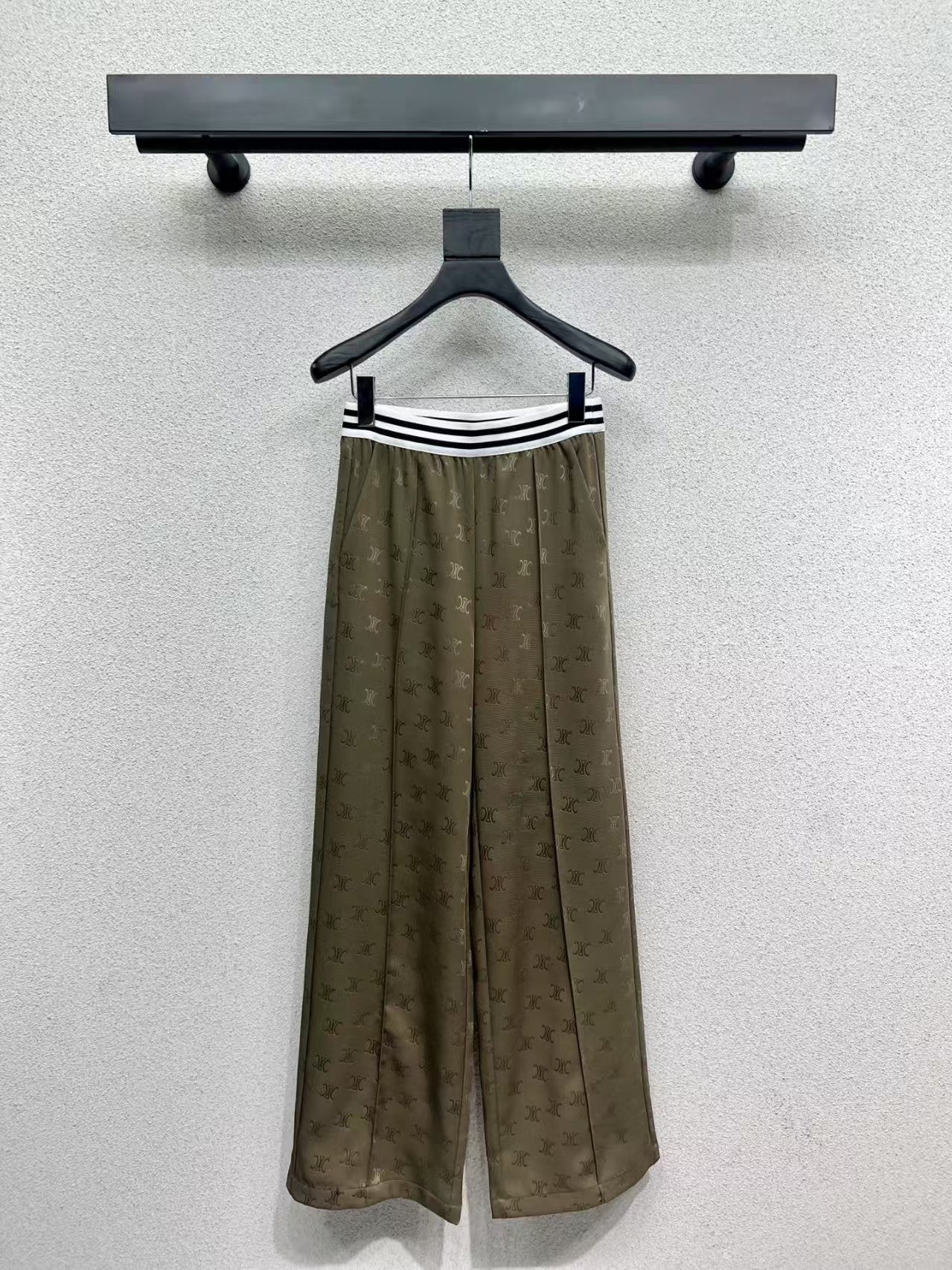 Pantalon décontracté à motif Web en relief 25