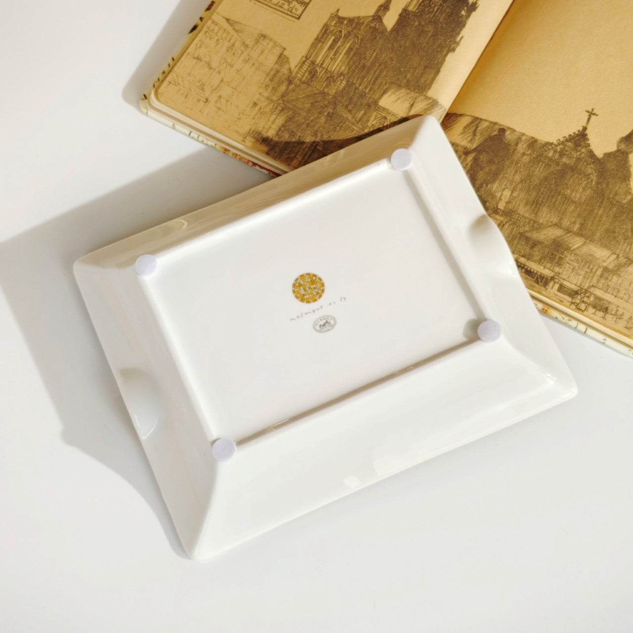 Cendrier classique de luxe en porcelaine antique