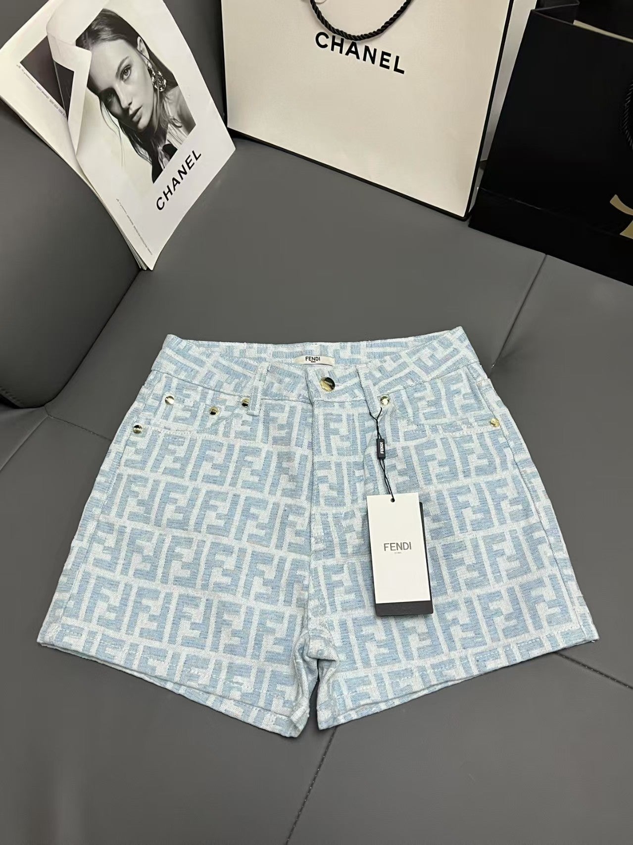 short jacquard imprimé all over