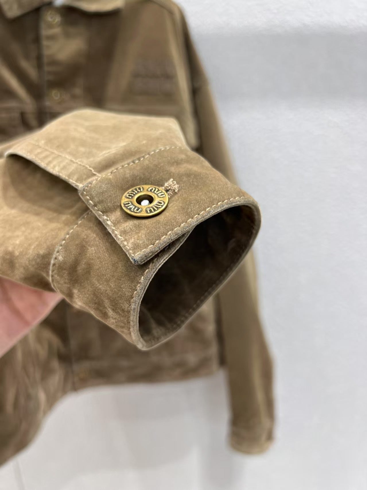 Einreihiger Mantel mit Samt-Denim-Revers