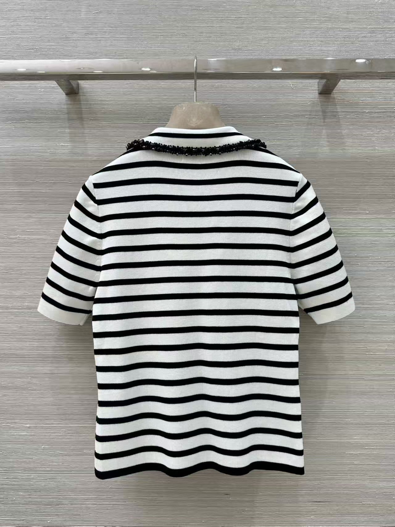 Gestreiftes Poloshirt aus Strick mit kurzen Ärmeln