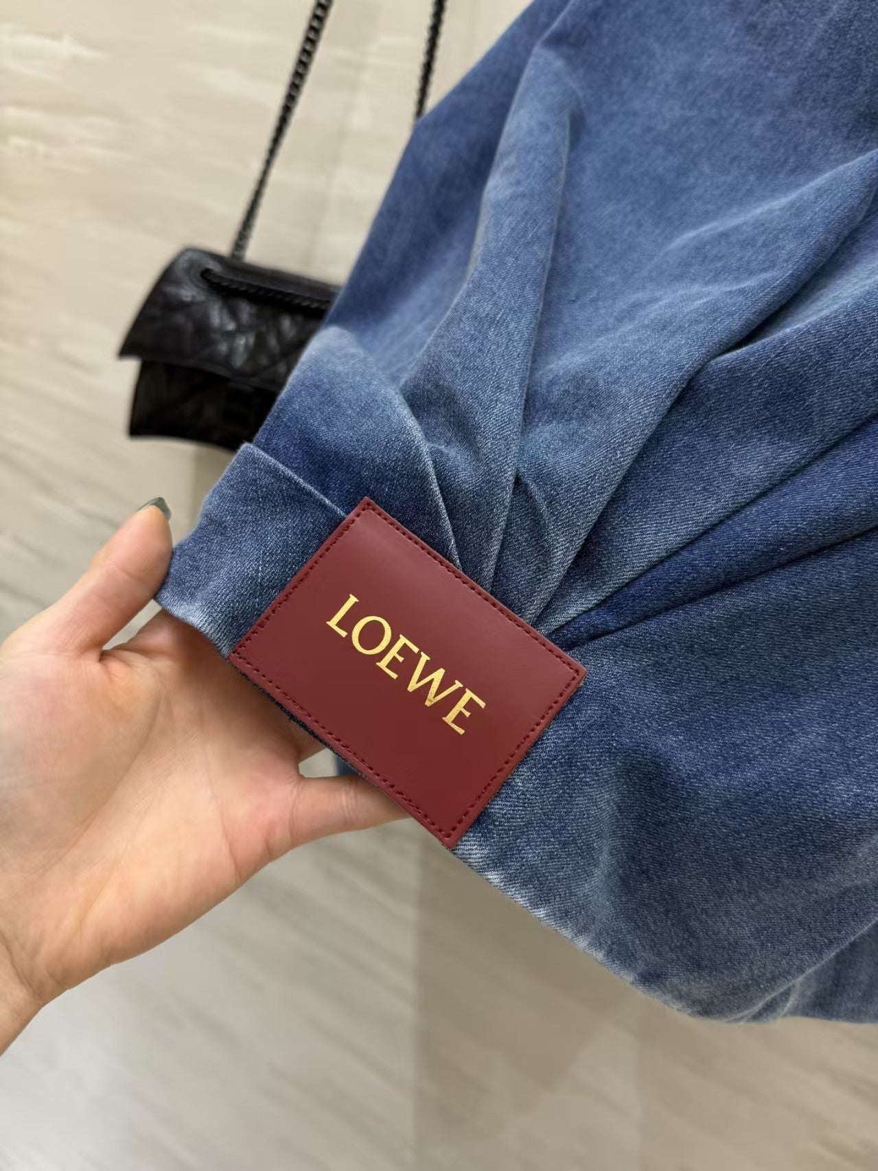 Neue kurze Jeansjacke