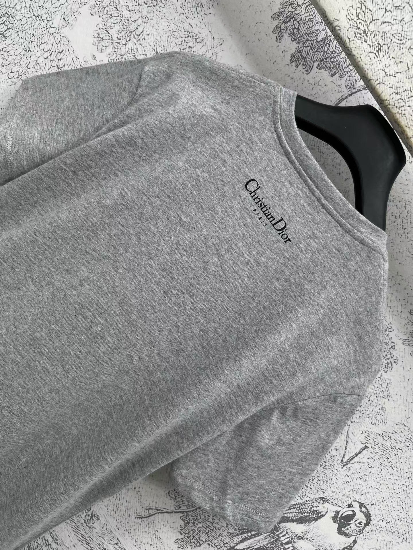 Floral pattern gradient short sleeves