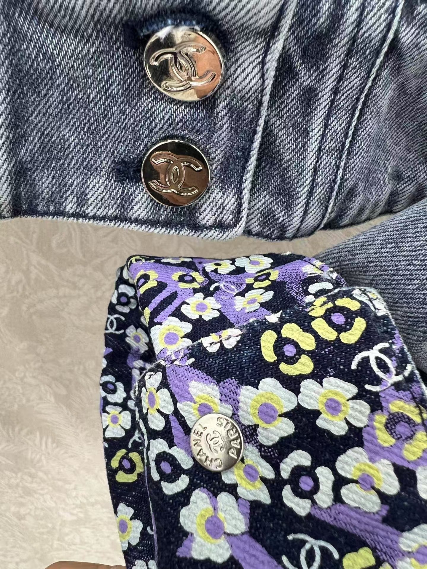 Neue Vintage-Jeansjacke