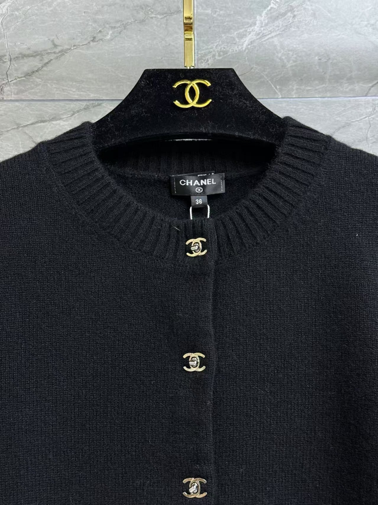 Kaschmir-Cardigan mit Schultütenknopf