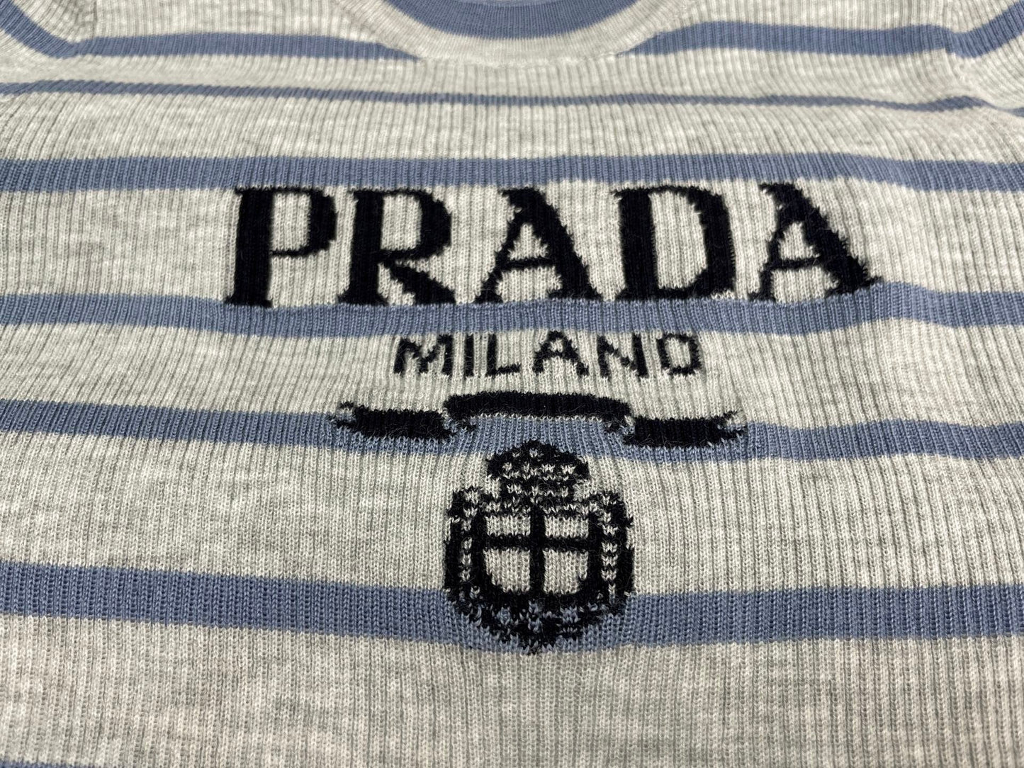 25NEW Haut rayé à manches courtes en tricot