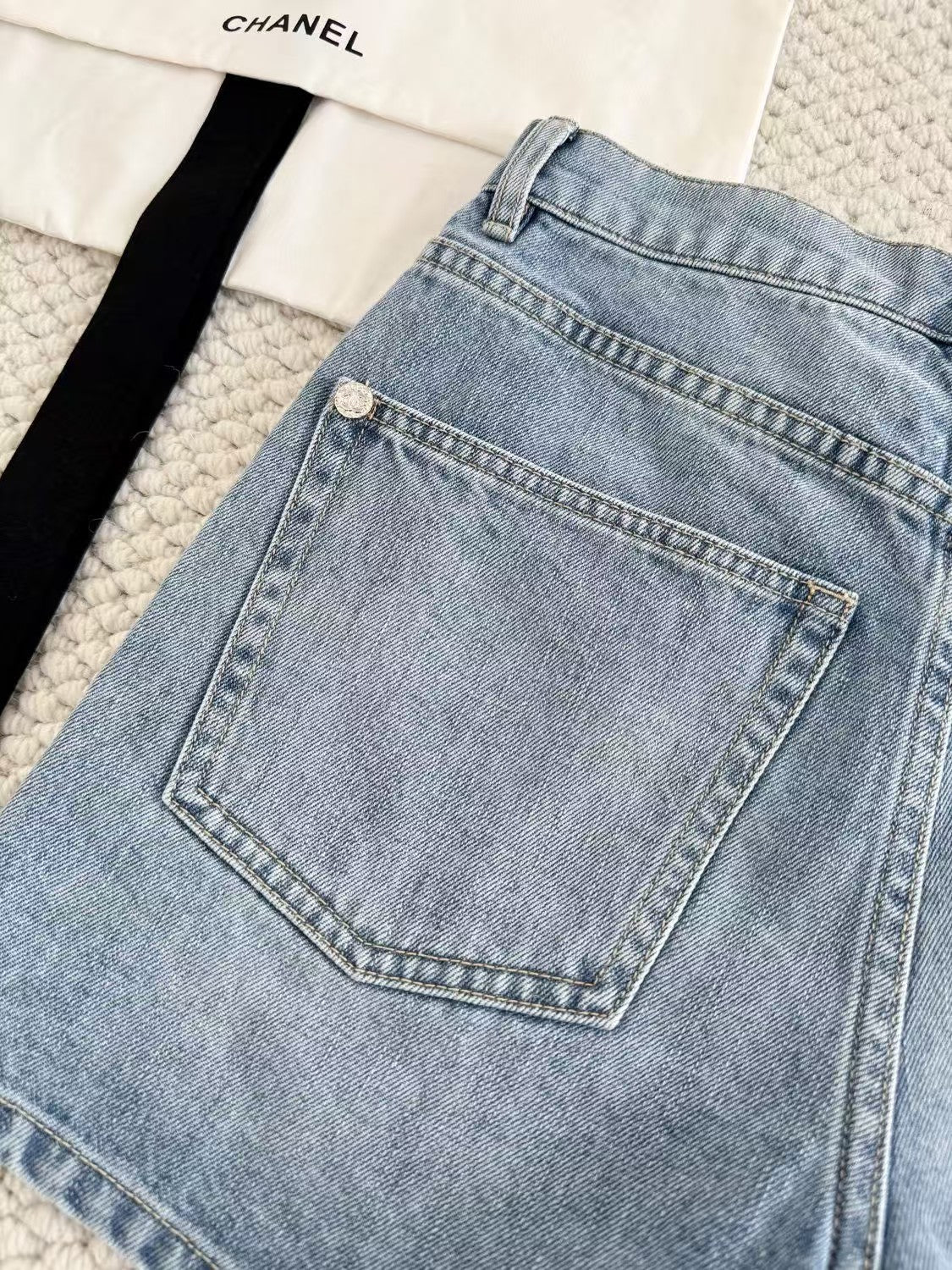 Short en jean brodé Coco, petit parfum, nouveauté été 2025, SML