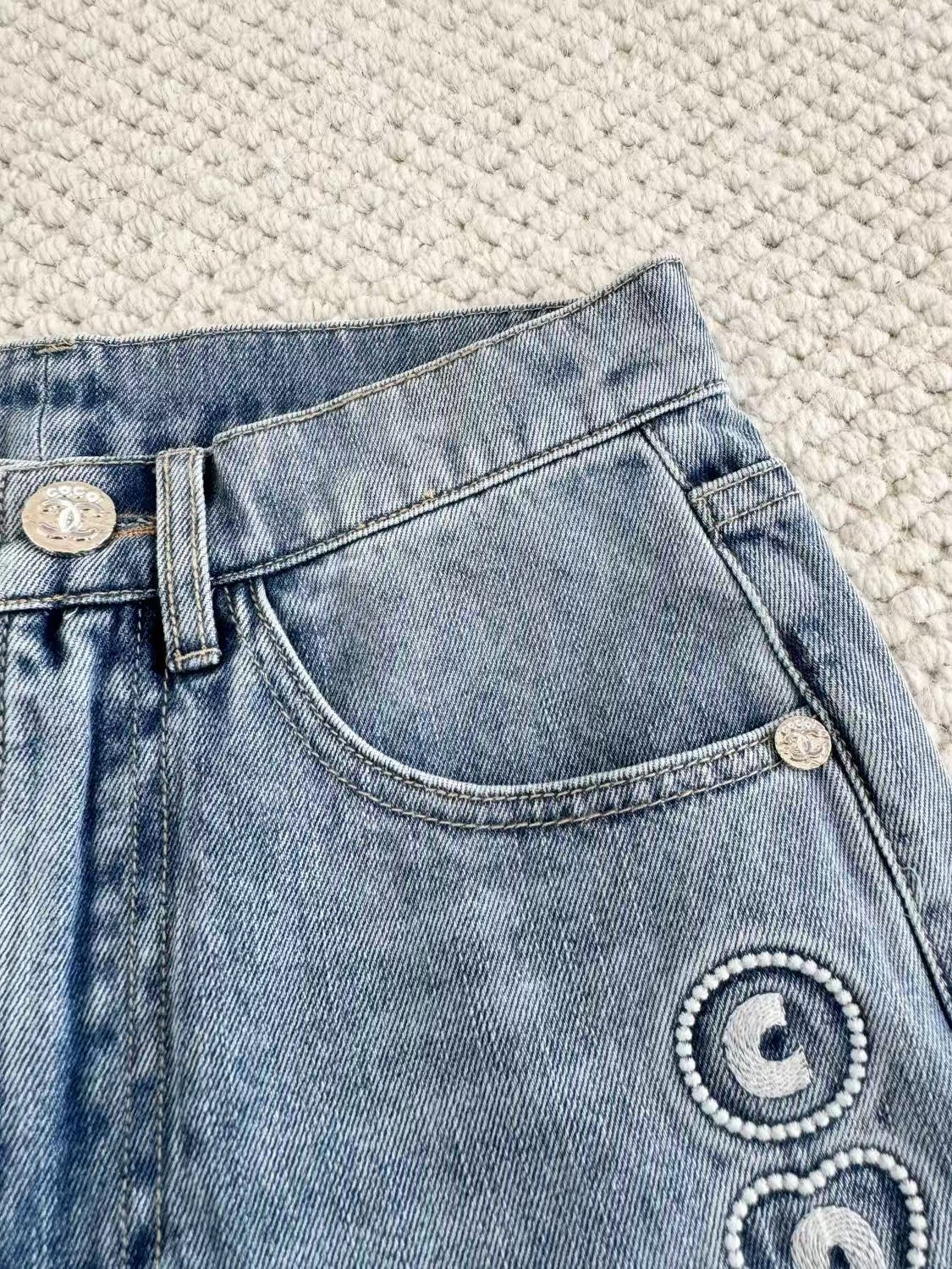 Short en jean brodé Coco, petit parfum, nouveauté été 2025, SML