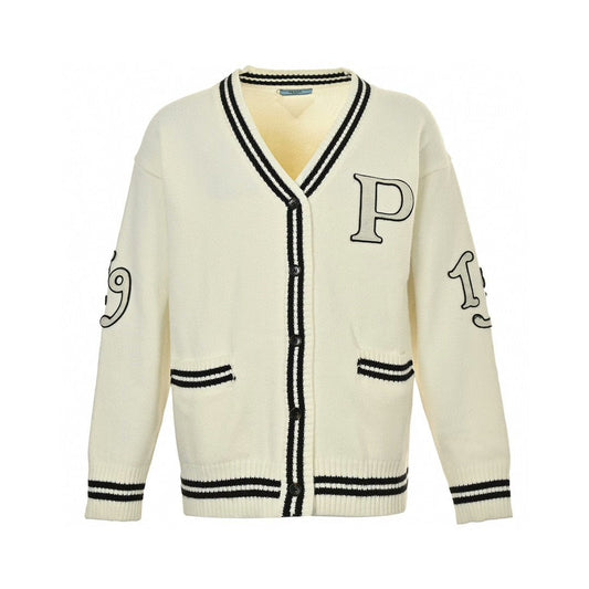 Pull cardigan preppy à appliqués