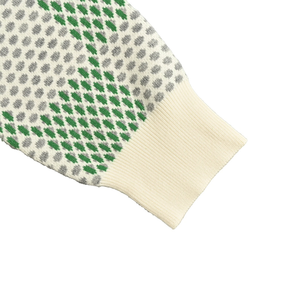 Langärmliger Pullover aus Schachbrett-Strick