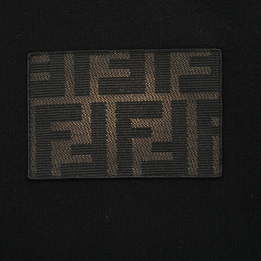 Sweatshirt mit Rundhalsausschnitt und quadratischem FF-Patch