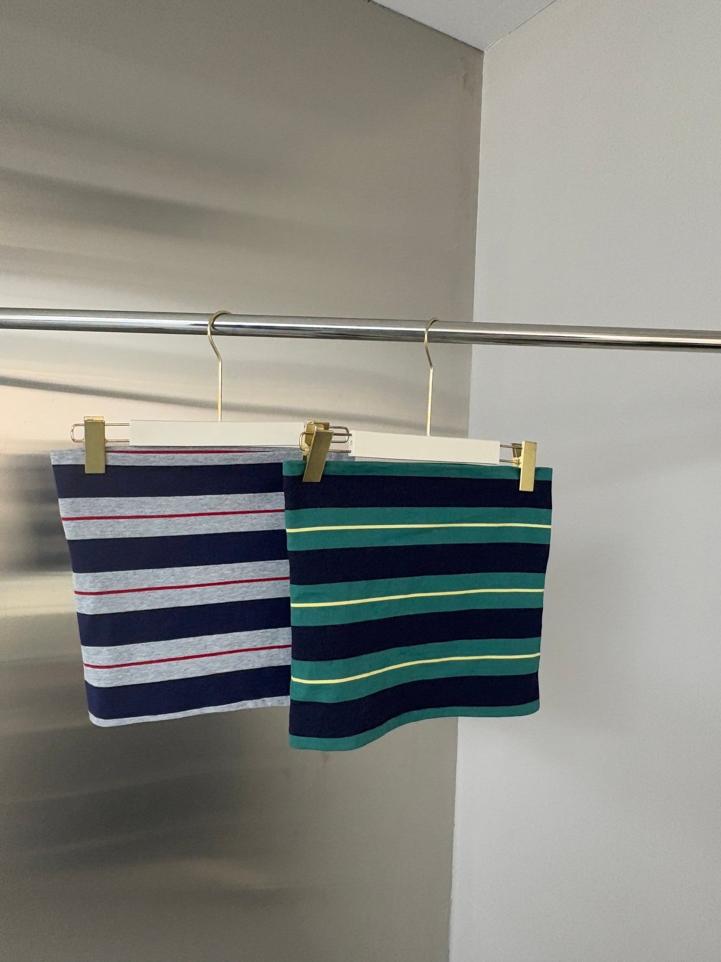 Gestreifte Bandeau-Tops