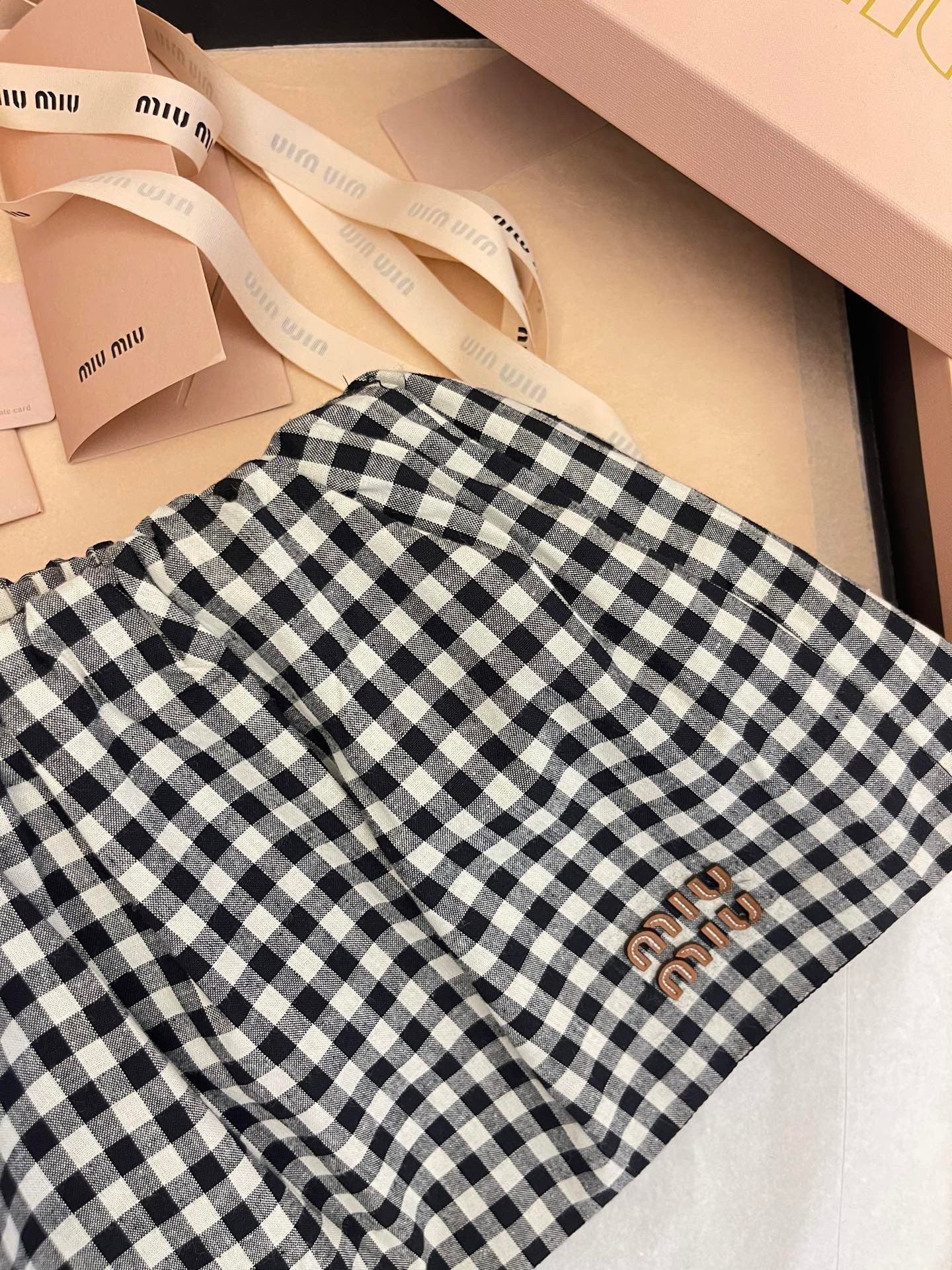 Mini-jupe vichy noire et blanche