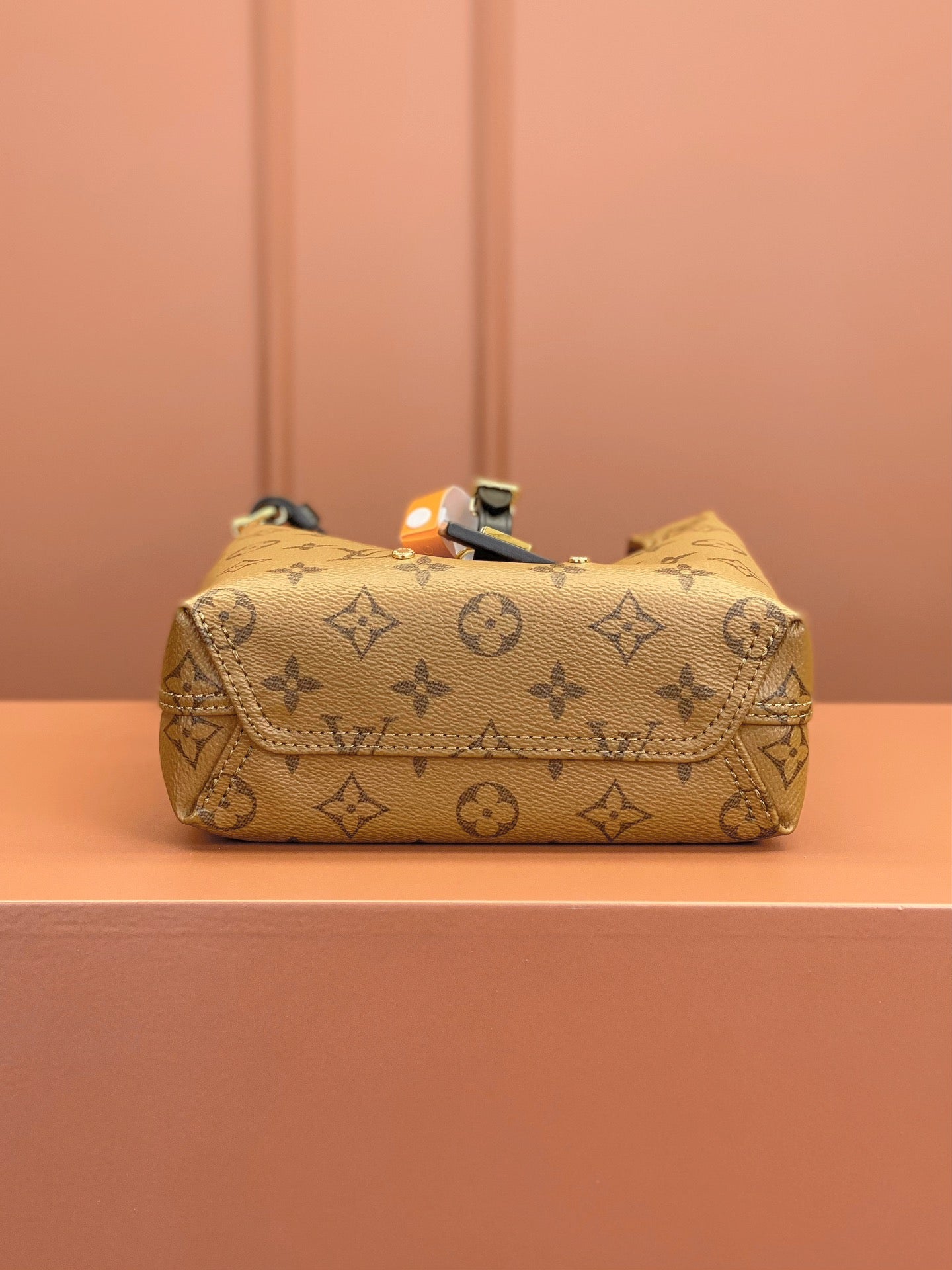 Toile inversée monogramme Atlantis BB