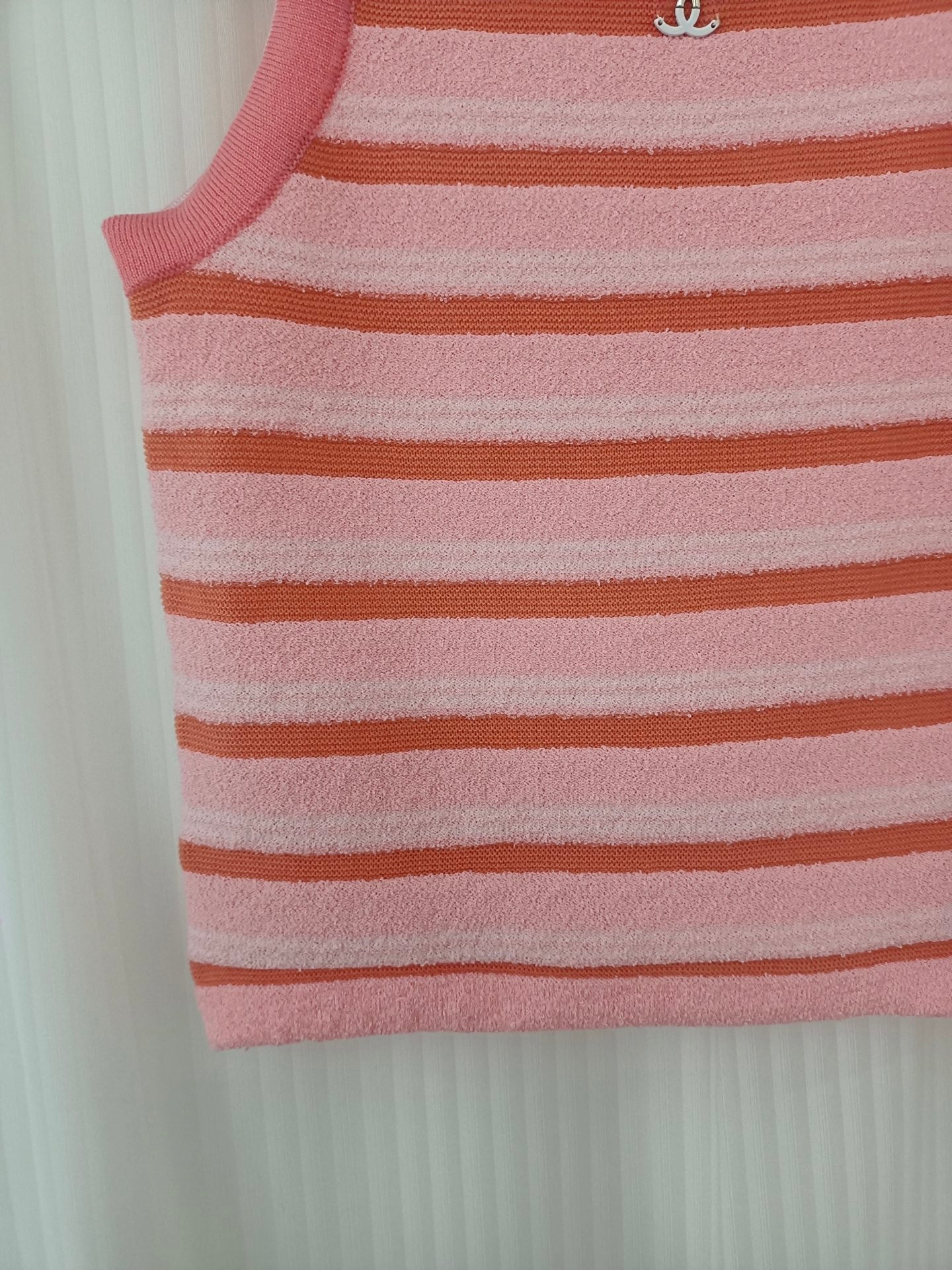 Débardeur rayé en tissu éponge avec mini emblème