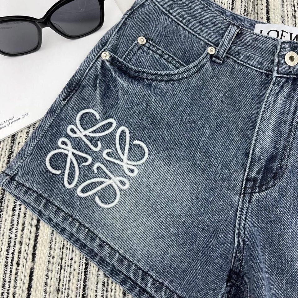 Kurze Ärmel mit Taschenstickerei