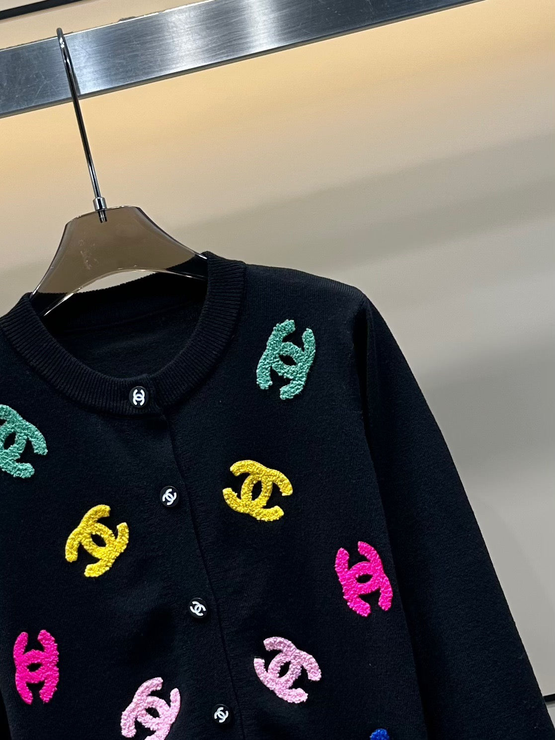 25 nouveaux cardigans tricotés en broderie platine tridimensionnelle de début d'automne