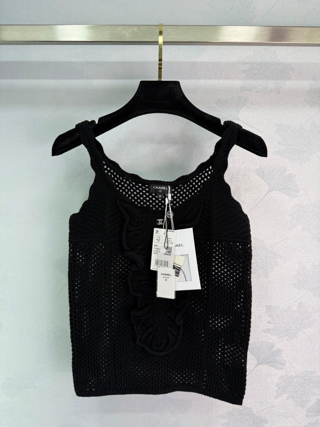 Black hollow suspenders