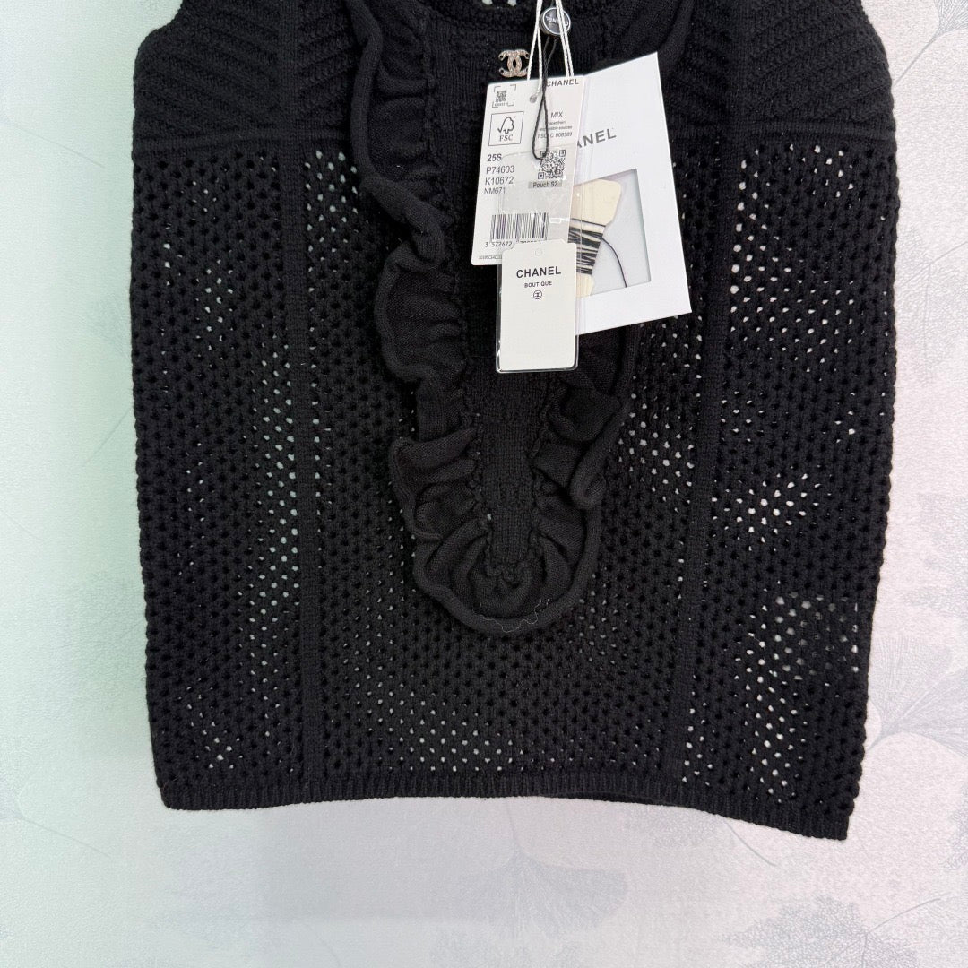 Black hollow suspenders