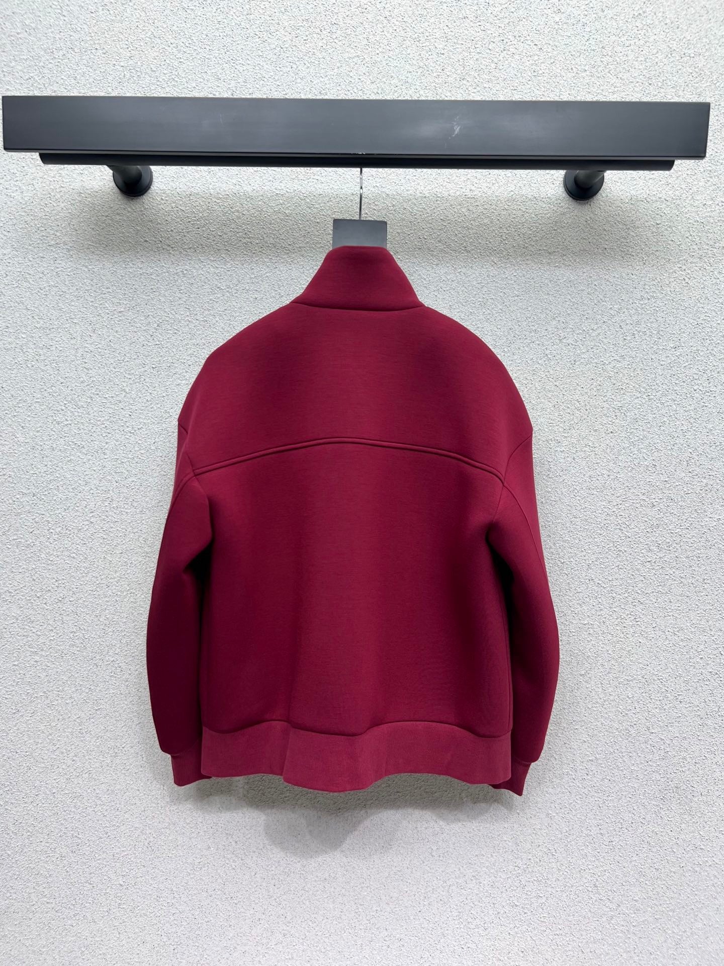 Roter Freizeitanzug aus Space Cotton