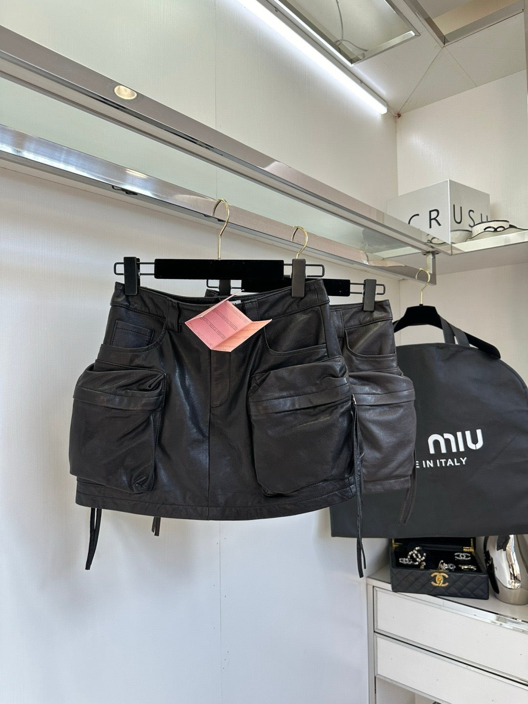 Rock aus geriebenem Schaffell