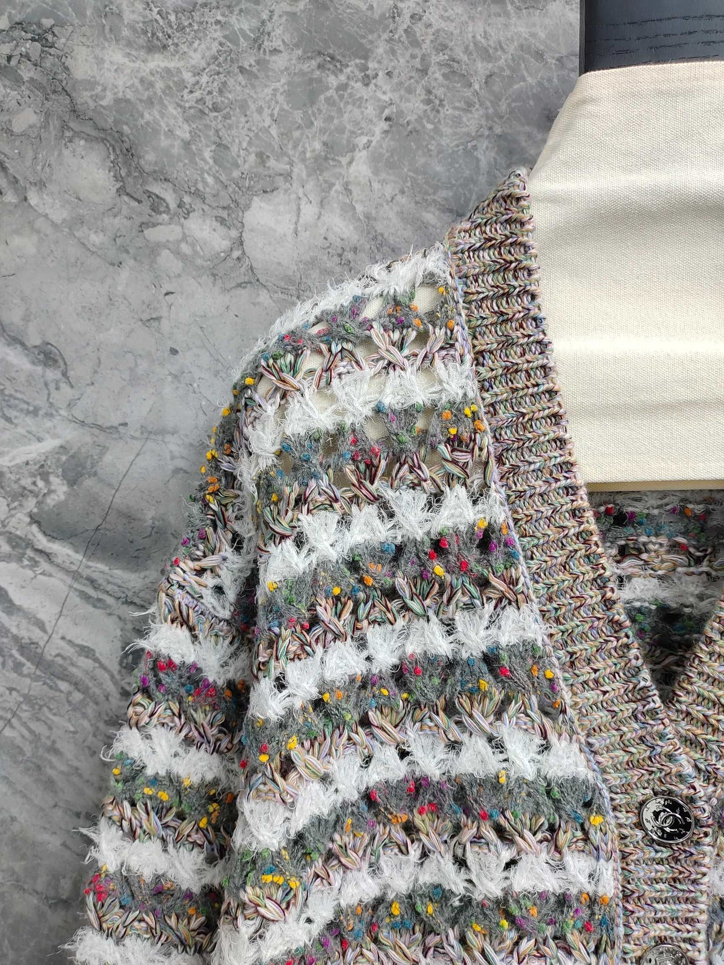 Tissage lourd avec bordure en diamant de couleur fil