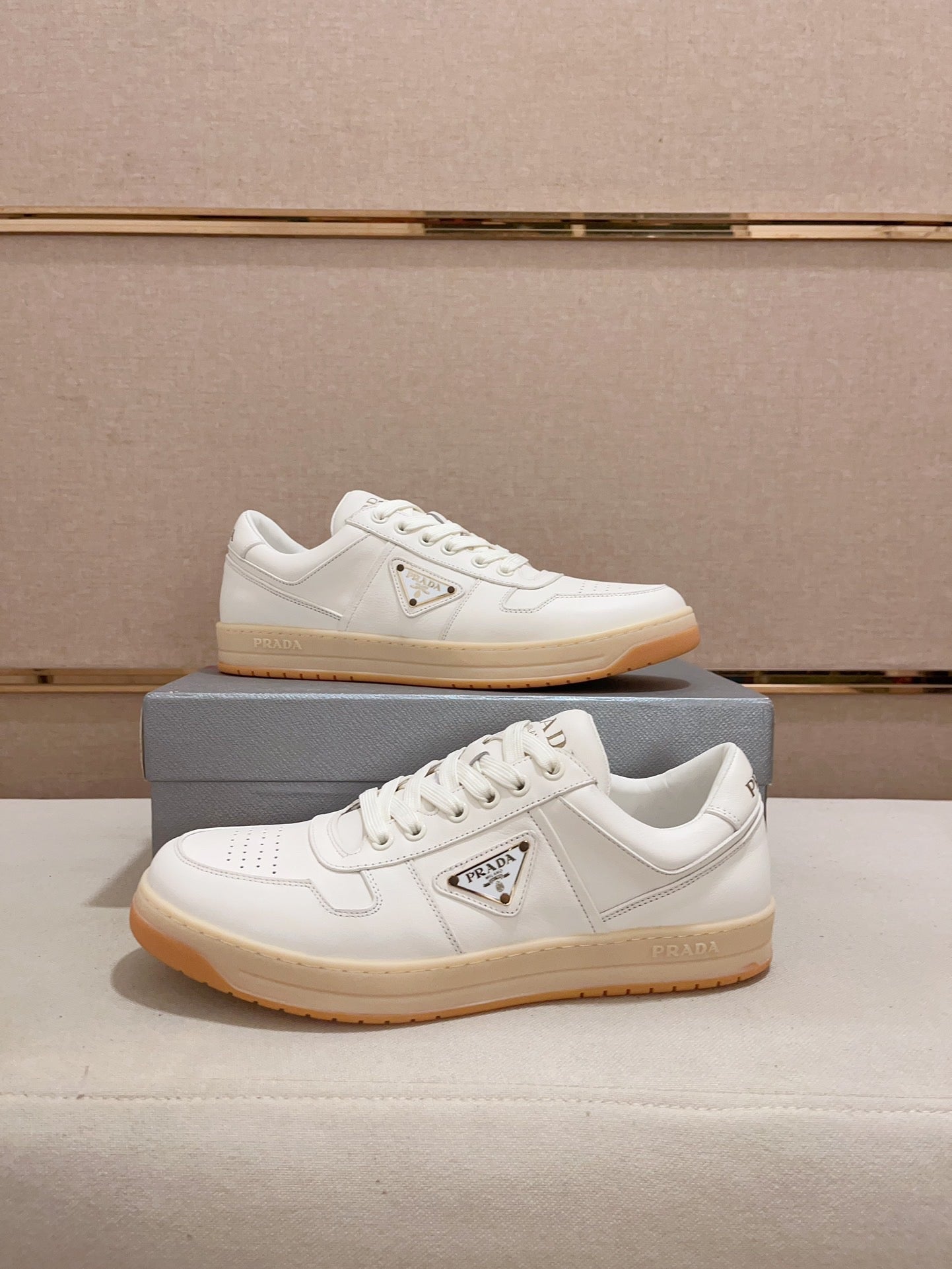 🔥🔥🔥24FW NEUE CD Sneakers Downtown aus Nappaleder