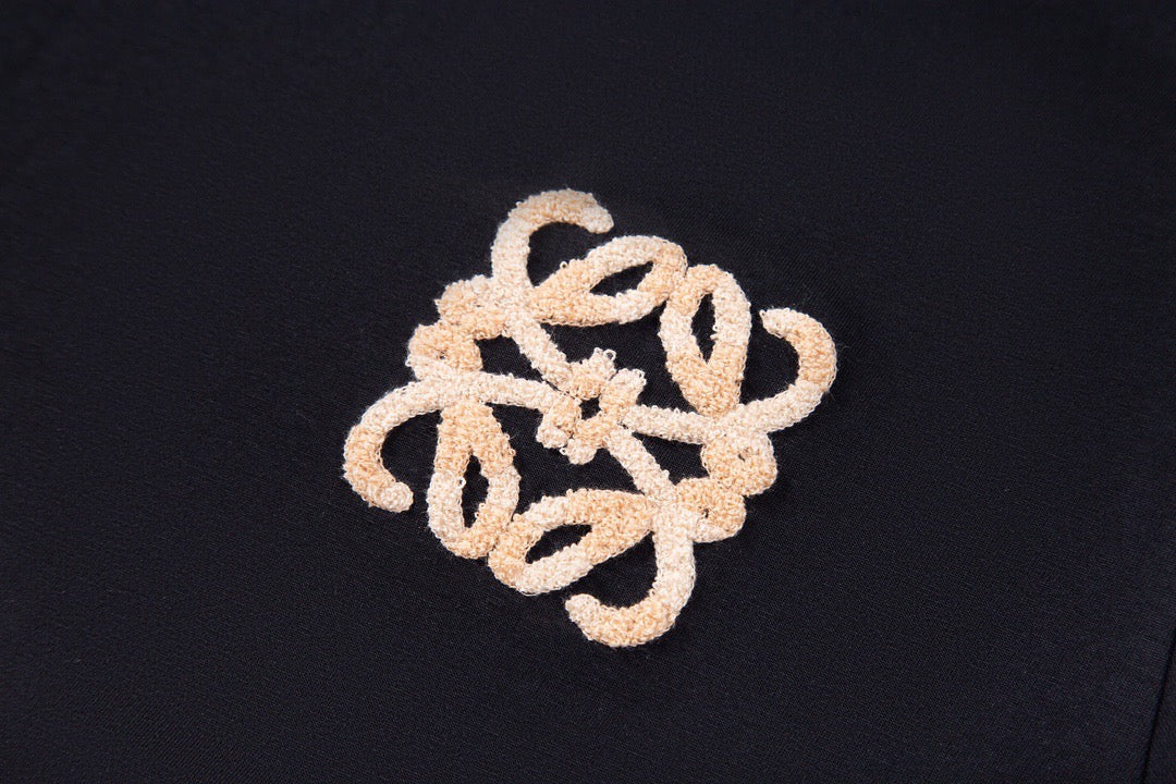 🔥 🔥24FW NEUES LOW Plüsch-LOGO-T-Shirt