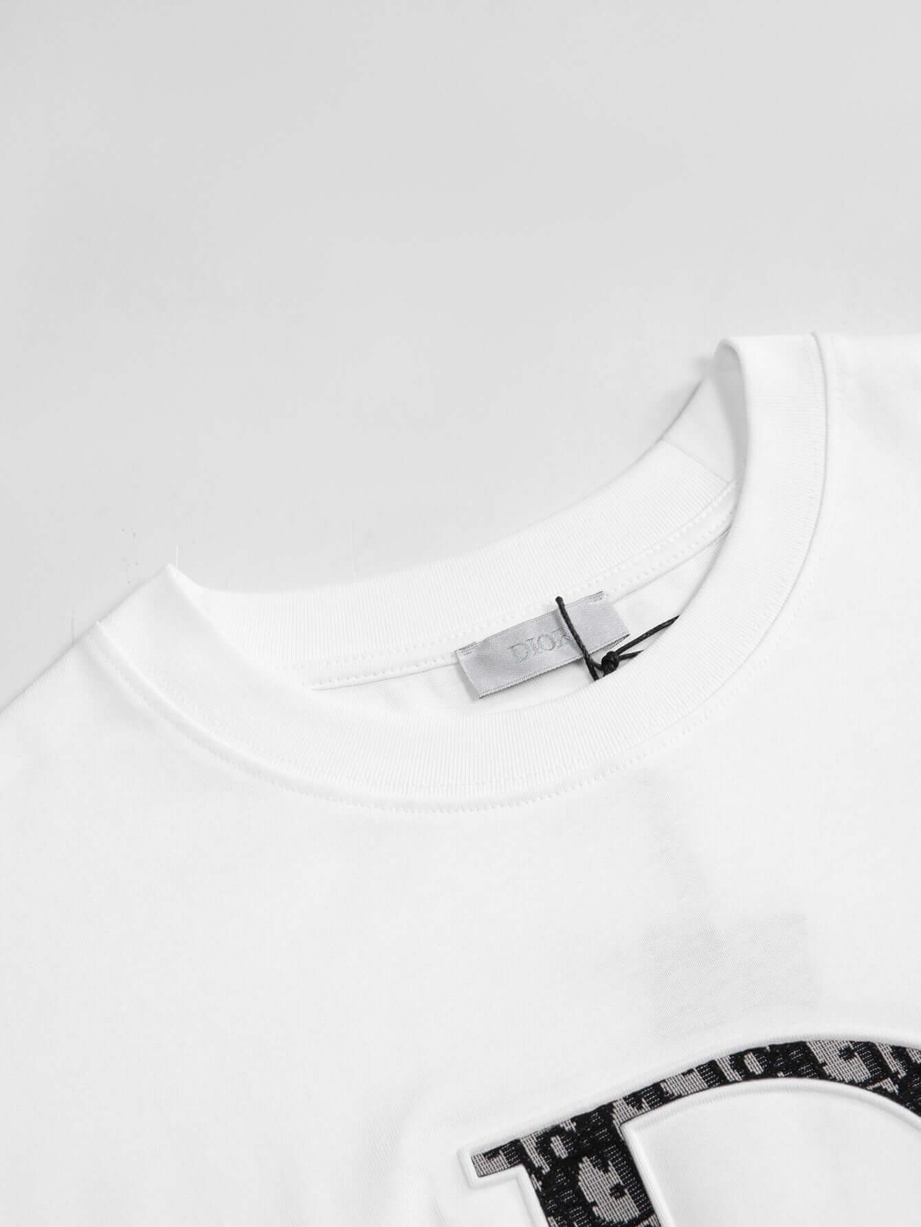 🔥🔥🔥🔥🔥24FW CD Little Bee Buoy Big LOGO T-shirt brodé de vieilles fleurs