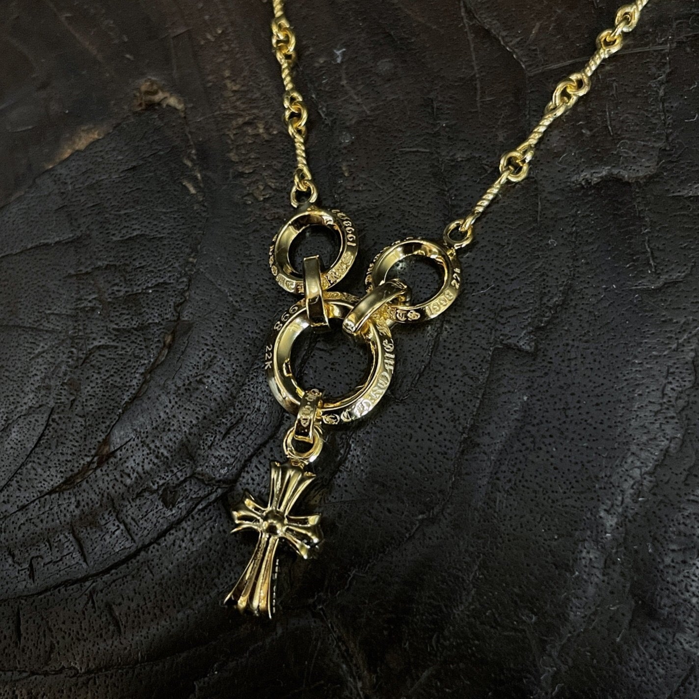 🔥🔥🔥24FW NEUE CHHES-Halskette mit drei Ringen und kleinem Kreuz
