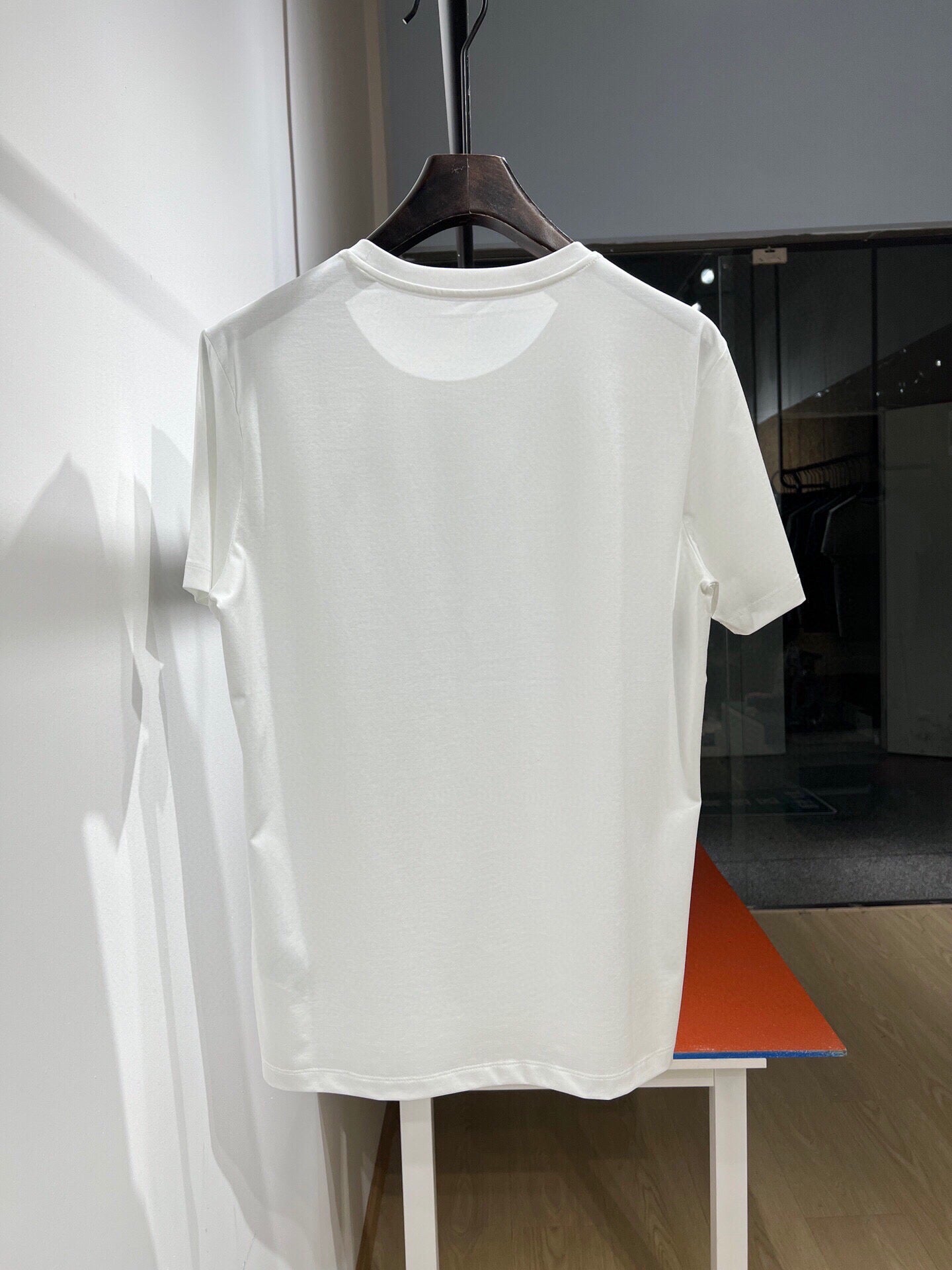 🔥24FW NEUES DV MEDUSA-Avatar-Element mit buntem Strass-T-Shirt