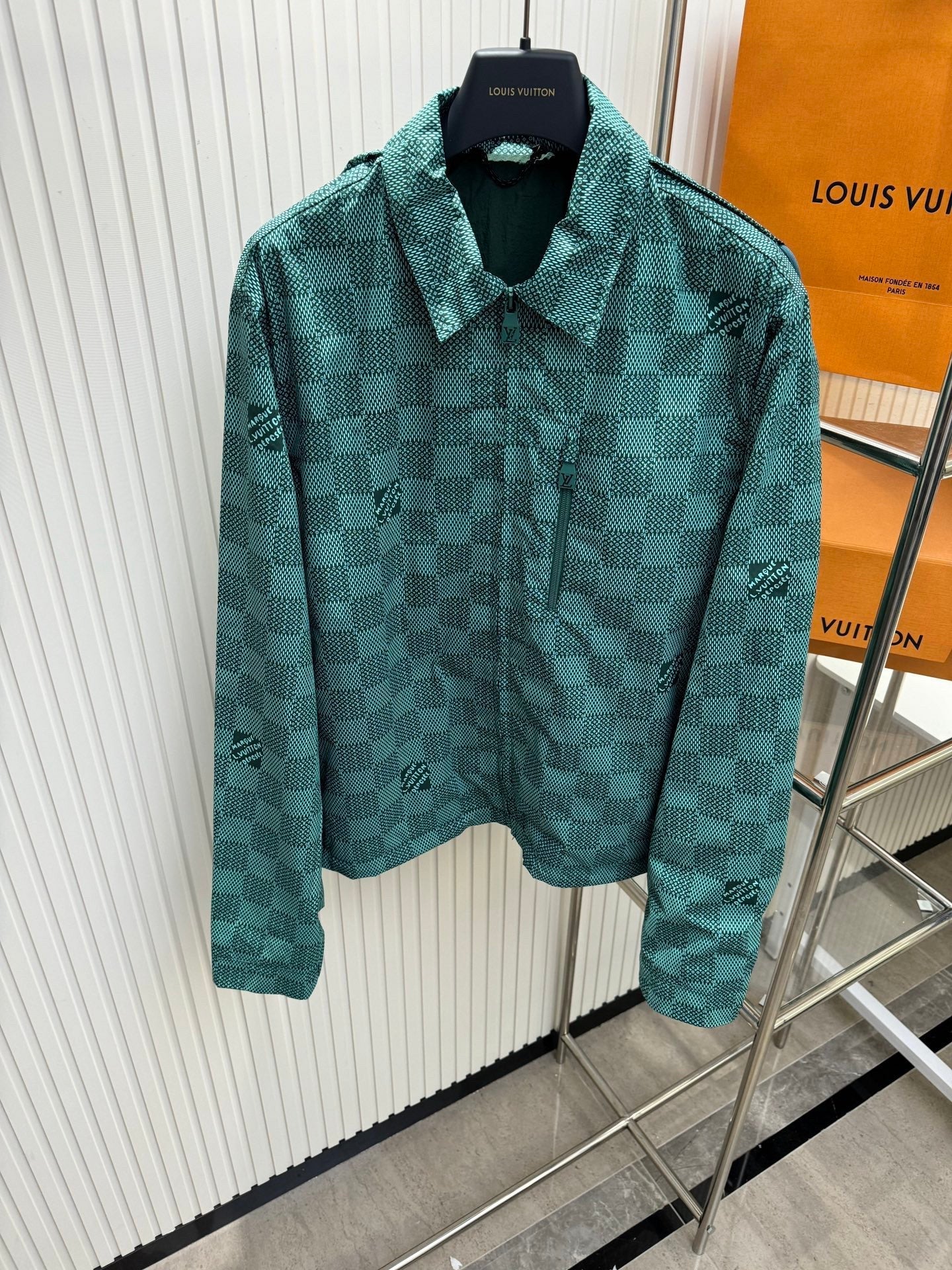 Veste coupe-vent à capuche à damier 24FW NEW L