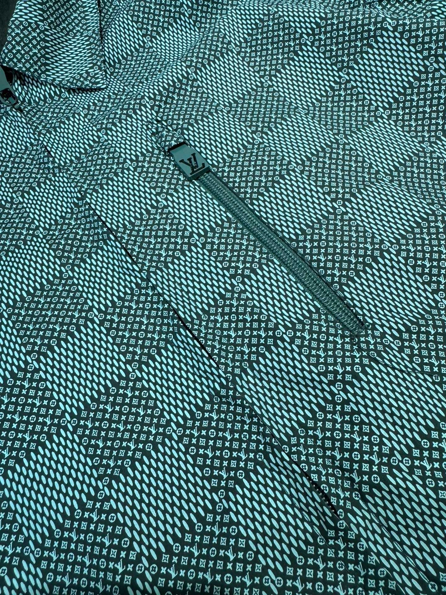 Veste coupe-vent à capuche à damier 24FW NEW L