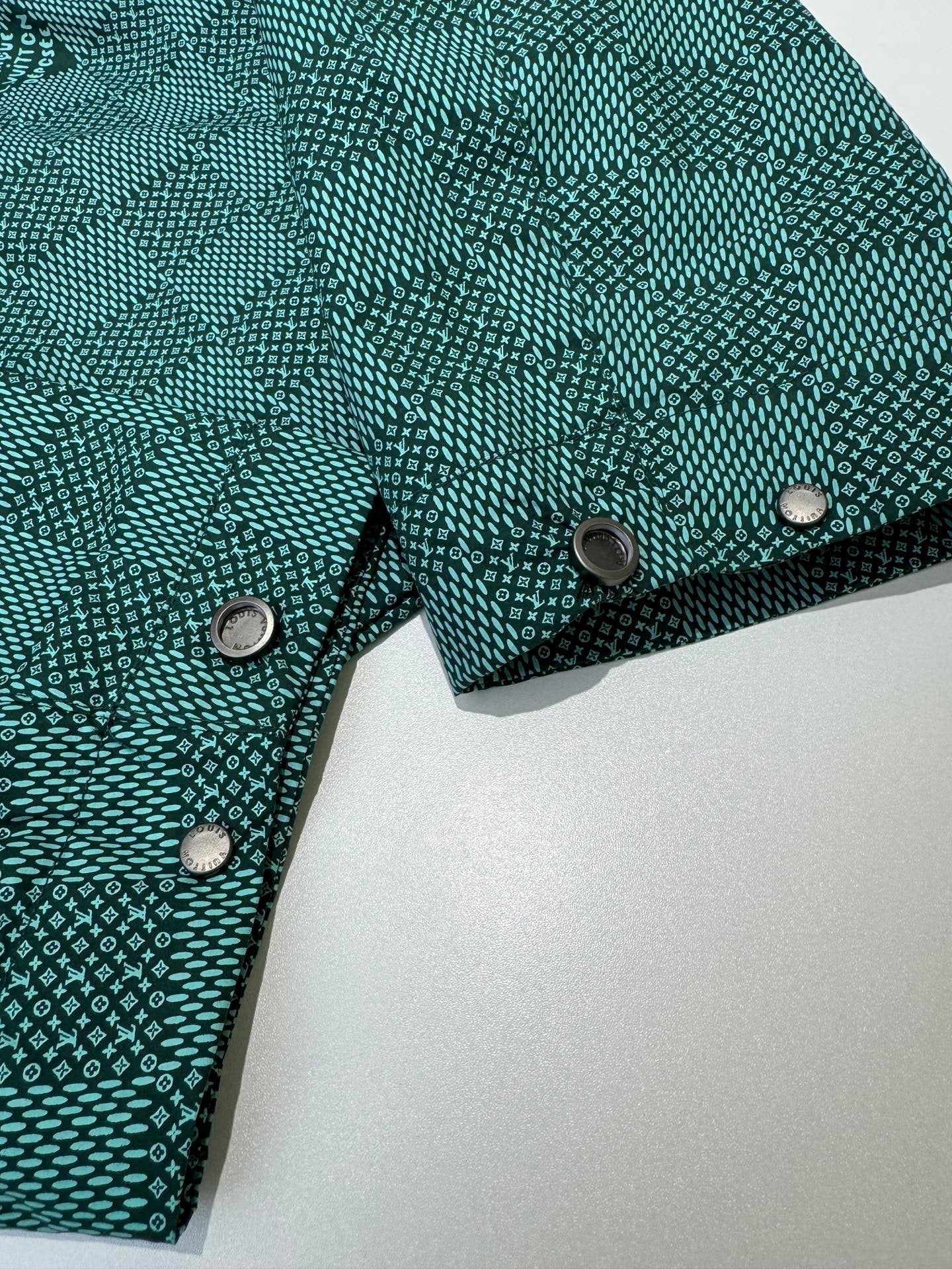 Veste coupe-vent à capuche à damier 24FW NEW L