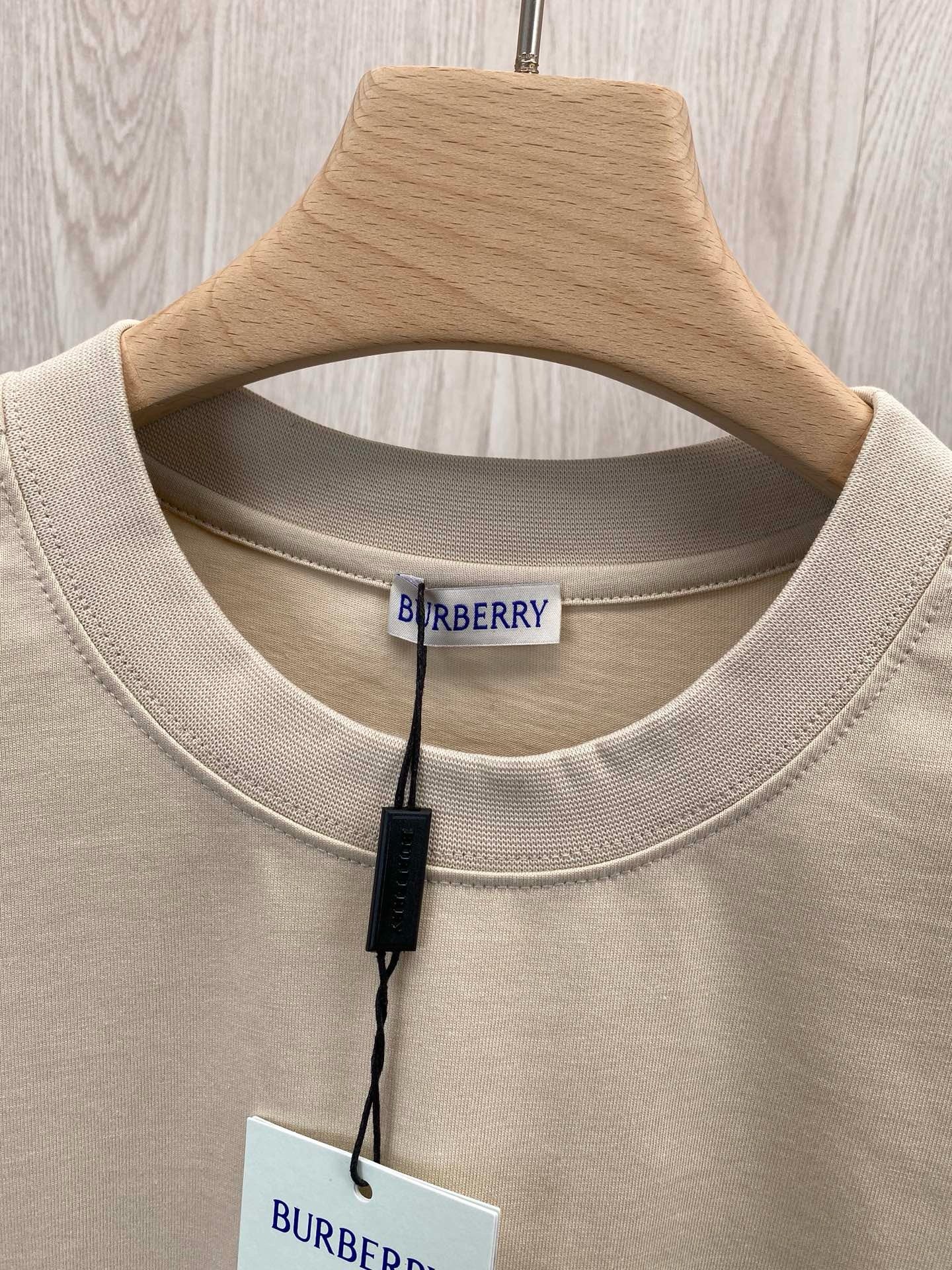 Sweat-shirt brodé Burber