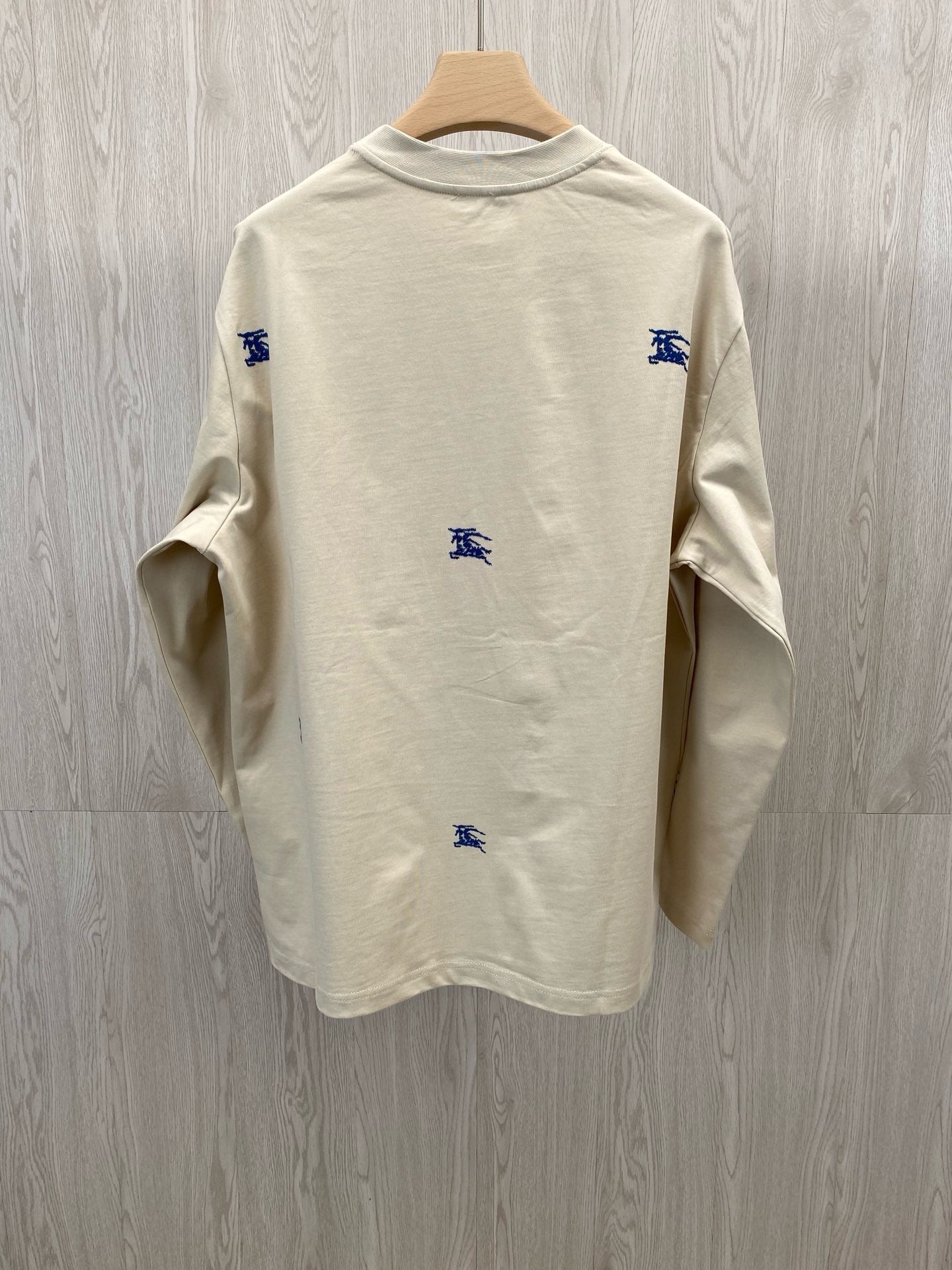 Sweat-shirt brodé Burber