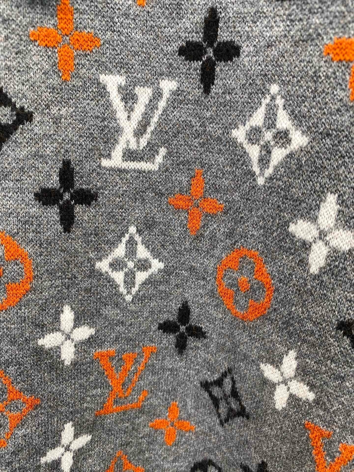 Jacquard monogramme floral classique et ancien, déchiré ! Pull style couple