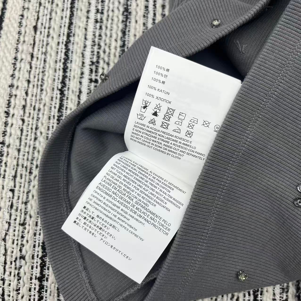 Schwere Weste mit Blumenperlen