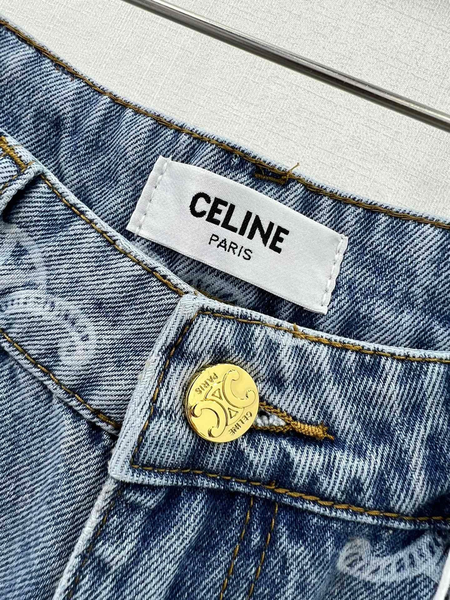 Tissu denim en coton sergé avec imprimé Arc de Triomphe sur toute la surface