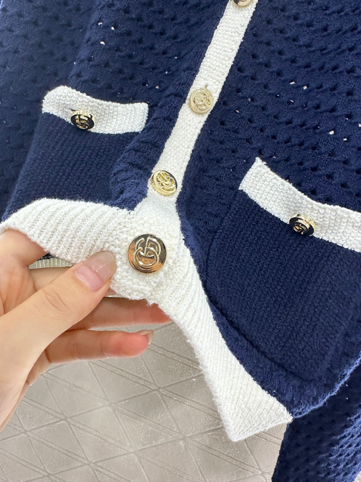 Cardigan en maille ajourée