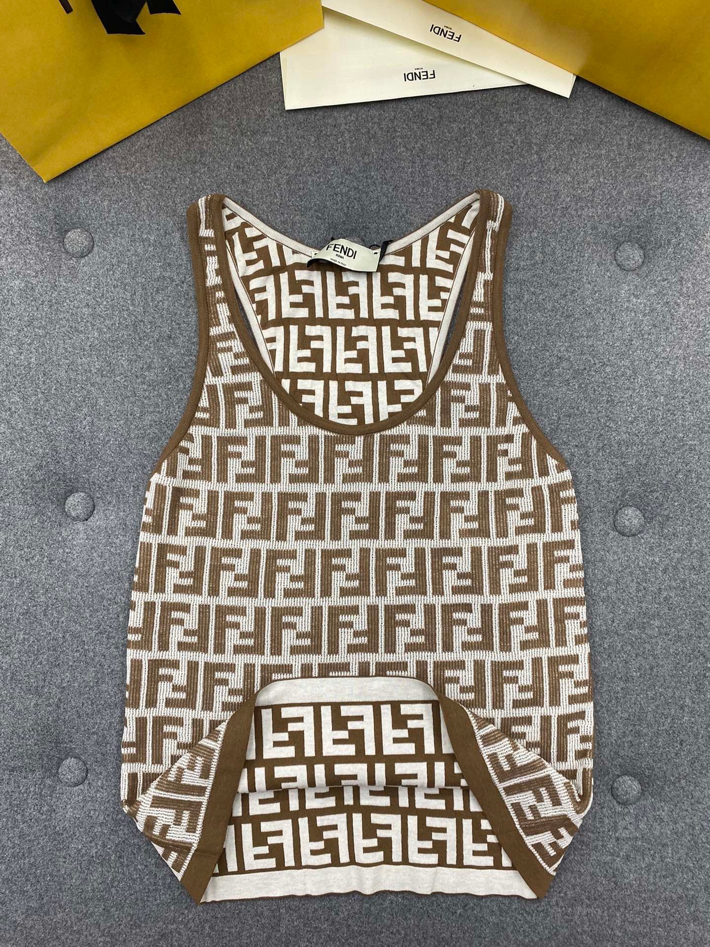 Haut en coton 𝗙𝗙 marron